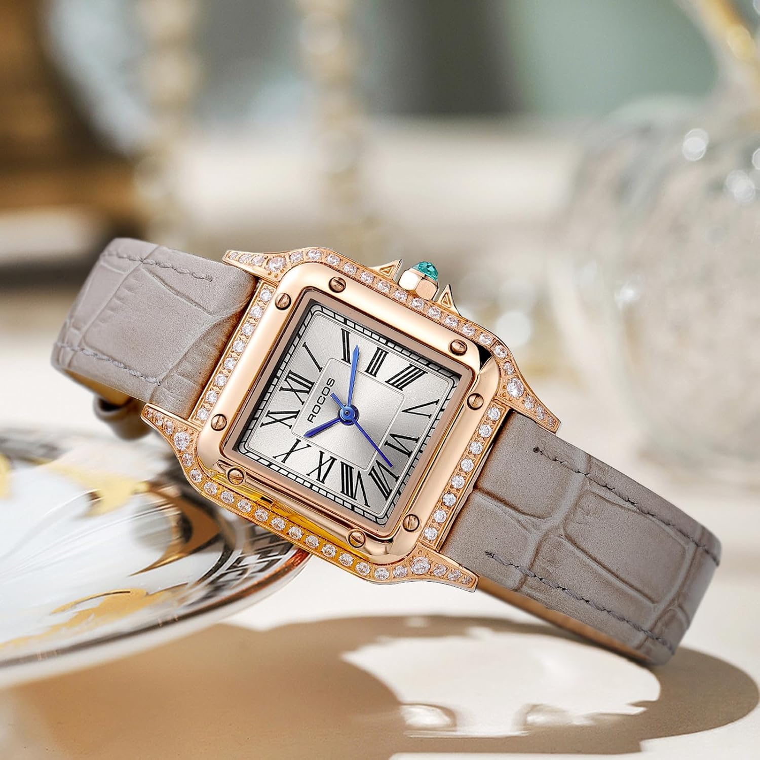 New Square Fashion Women's Watch Exquisite Champagne-Colored Dial with Roman Numerals Gray Bamboo-Patterned Strap Quartz Watch for Women Gift - Image 2