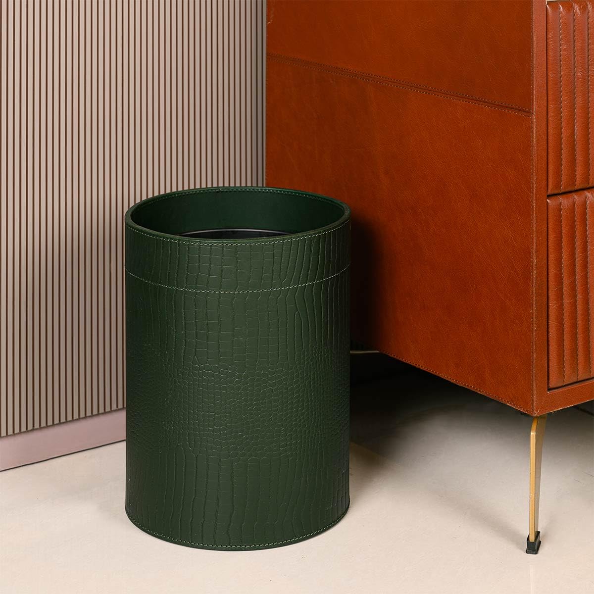 Sterling Green Round Leather Waste Bin – Handcrafted Recycled Leather Trash Can with Metal Inner, 23.5 cm – Premium Decorative Office & Home Basket