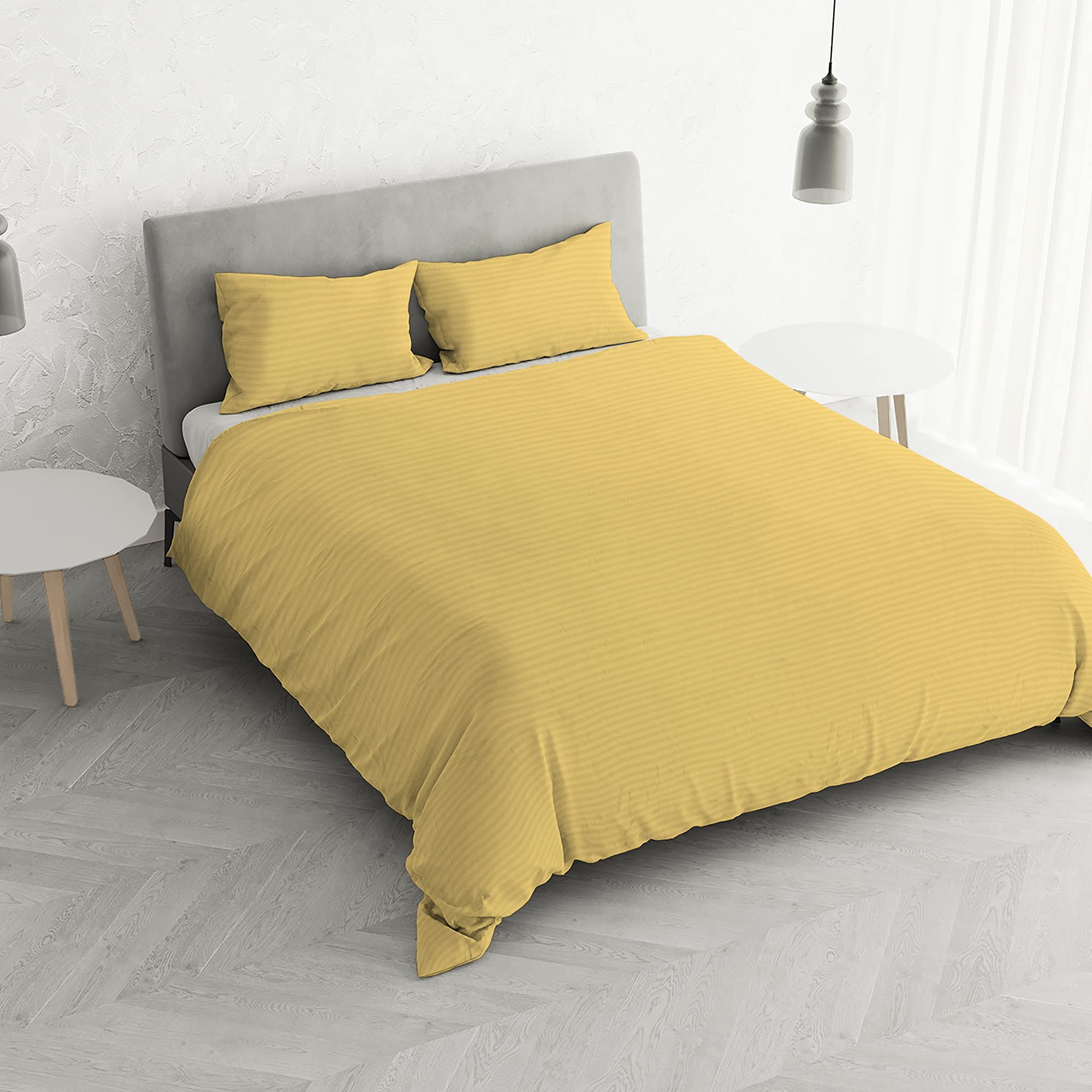 Couette 2 places en satin jaune pour illuminer votre chambre parentale