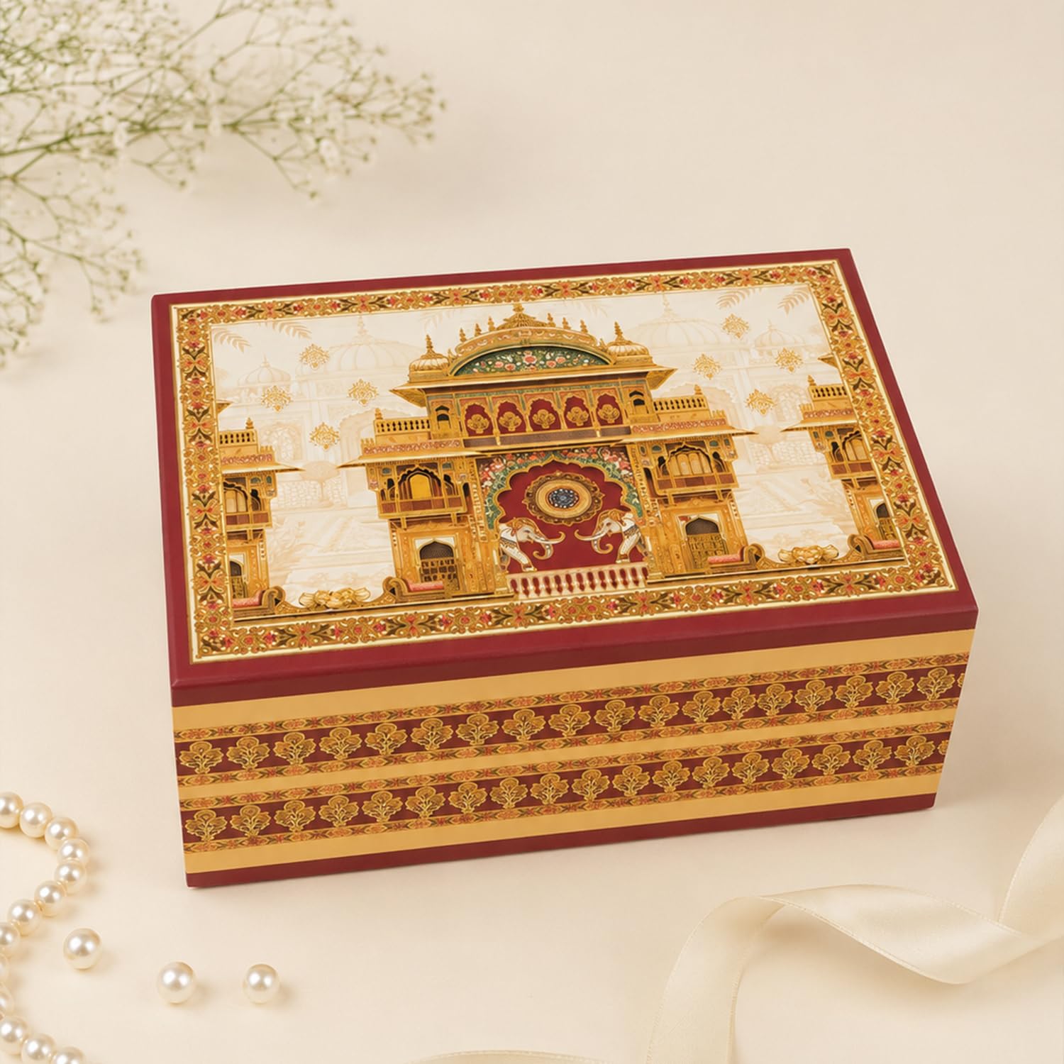 Kura by Ekhasa Large Foldable Gift Box (26.5 x 21 x 11 cm)