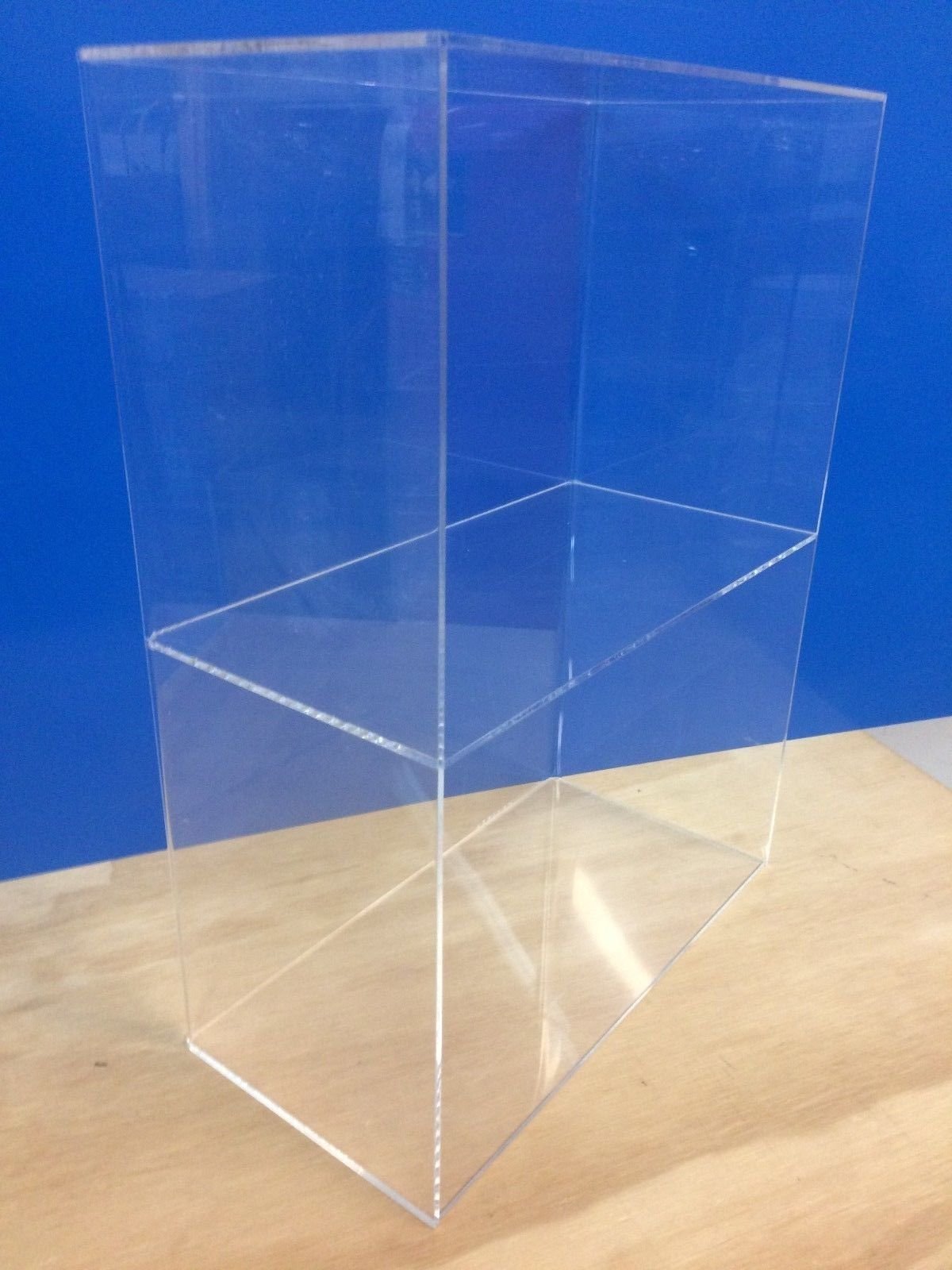 Displays2buy Acrylic Countertop Display 12