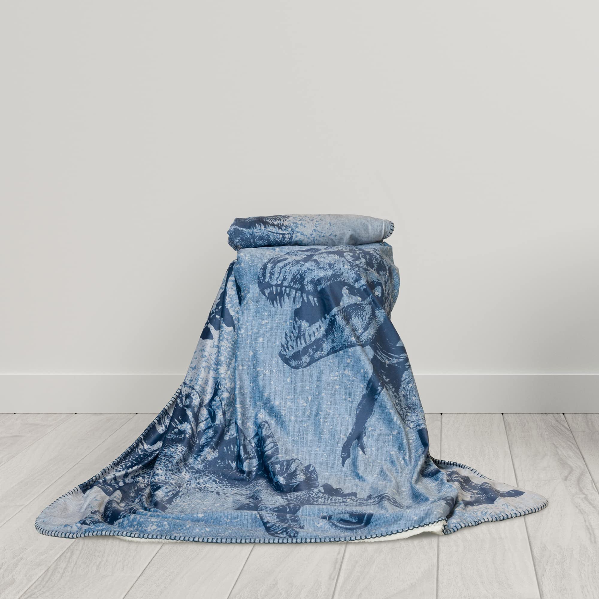 Coperta Morbida In Peluche Sherpa Jurassic World Franco – 116x152 Cm, Plaid Ufficiale Per Bambini, Perfetta Per Divano E Lettino, Regalo A Tema Dinosauri - 4