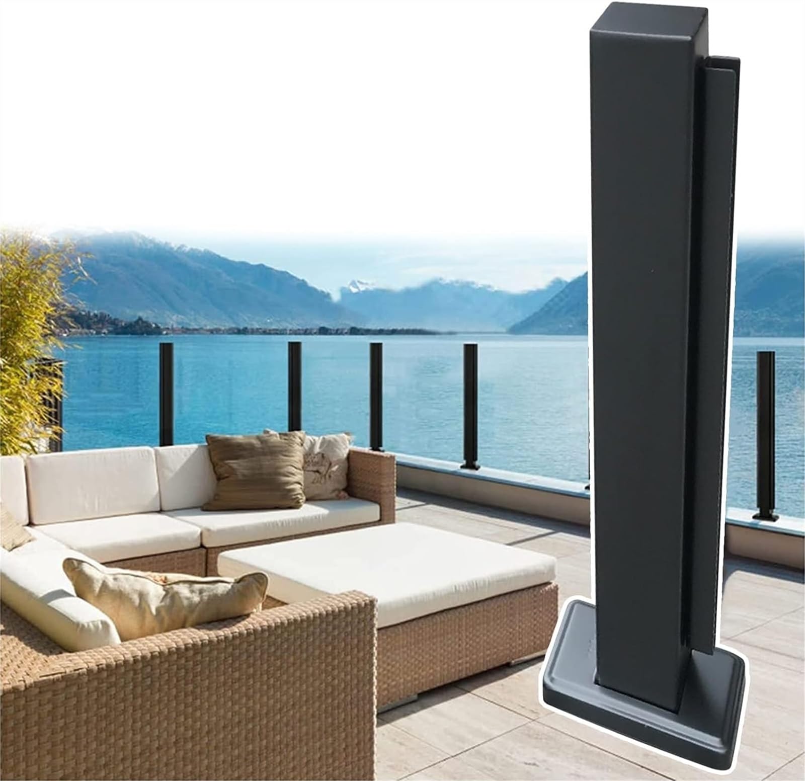 Balustrade en verre de terrasse pour un patio moderne abrité du vent avec poteau noir