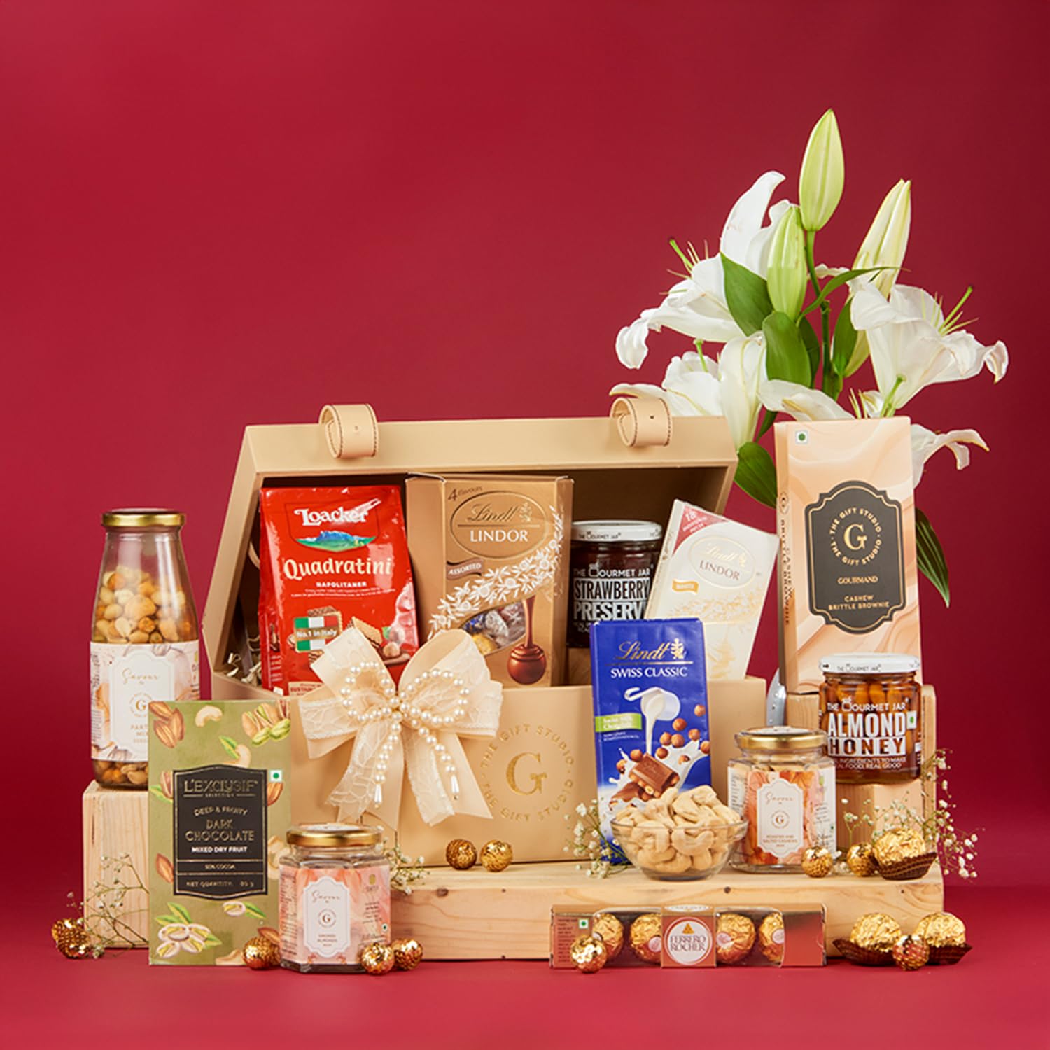 THE GIFT STUDIO.COM Mighty Celebration Trunk Premium Gourmet Hamper | Assorted Chocolates, Almond Honey, Cashews, Cookies, Lindt, Tea, Preserves | Luxury Gift Box, Birthday, Anniversary