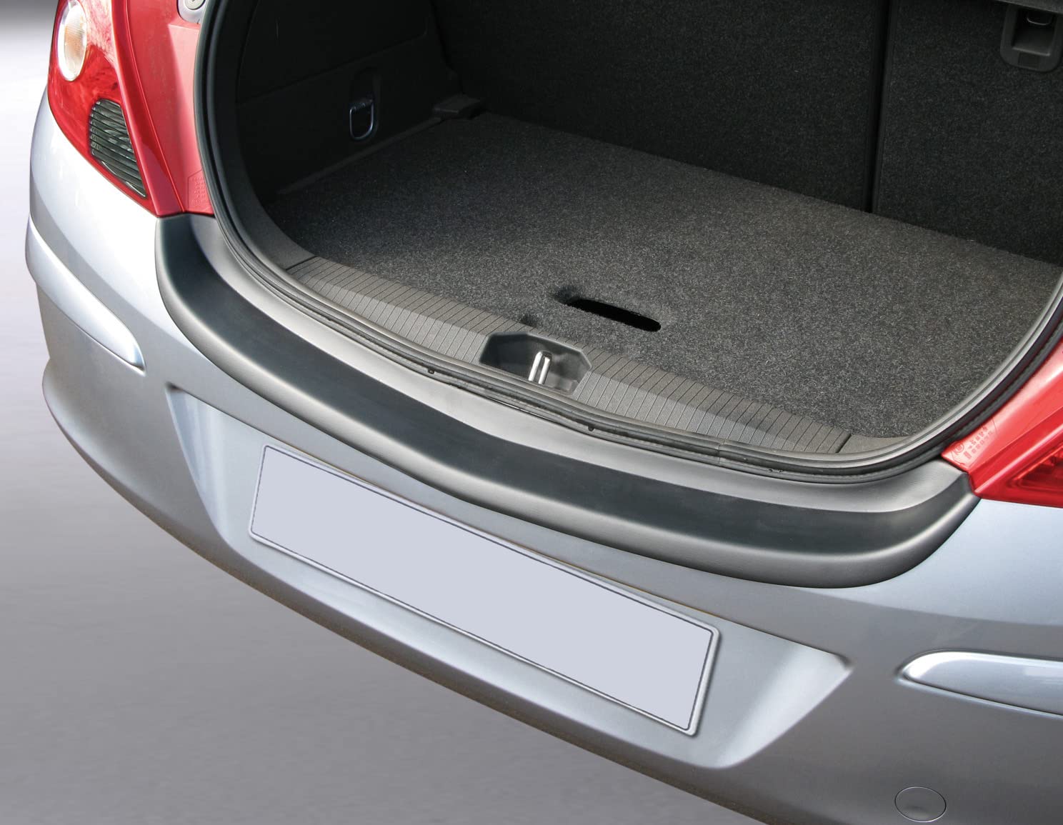 Aroba AR2235 Osłona progu bagażnika kompatybilna z Opel Corsa D od roku produkcji 6.2006-11.2014 ochrona zderzaka dokładnie z zagięciem ABS Piano czarna