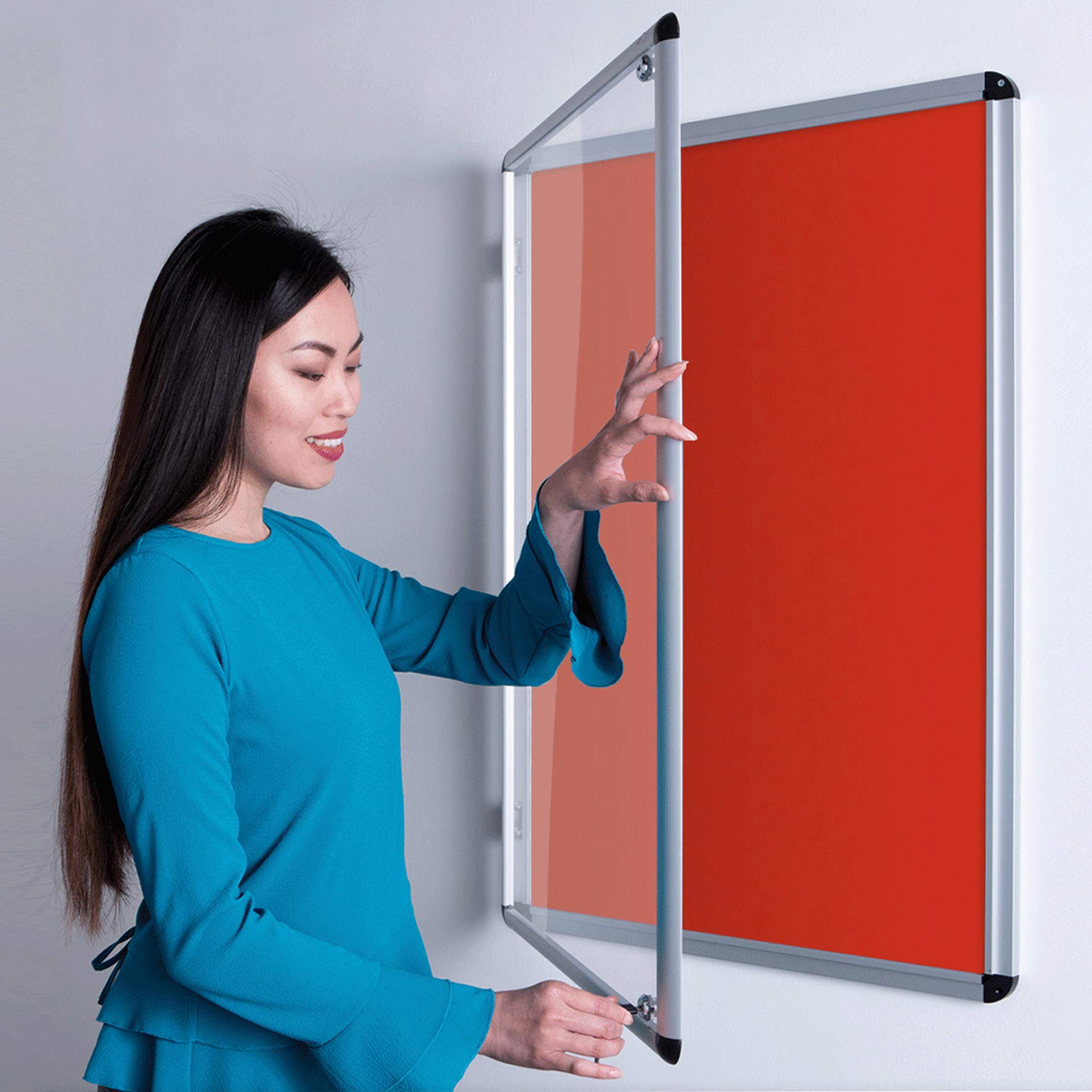 Wonderwall Tamperproof Lockable Noticeboard, 60 x 45 cm, Red Felt Pinboard, 5 Colours to Choose from, Ideal for Office, School, Display โ image 1