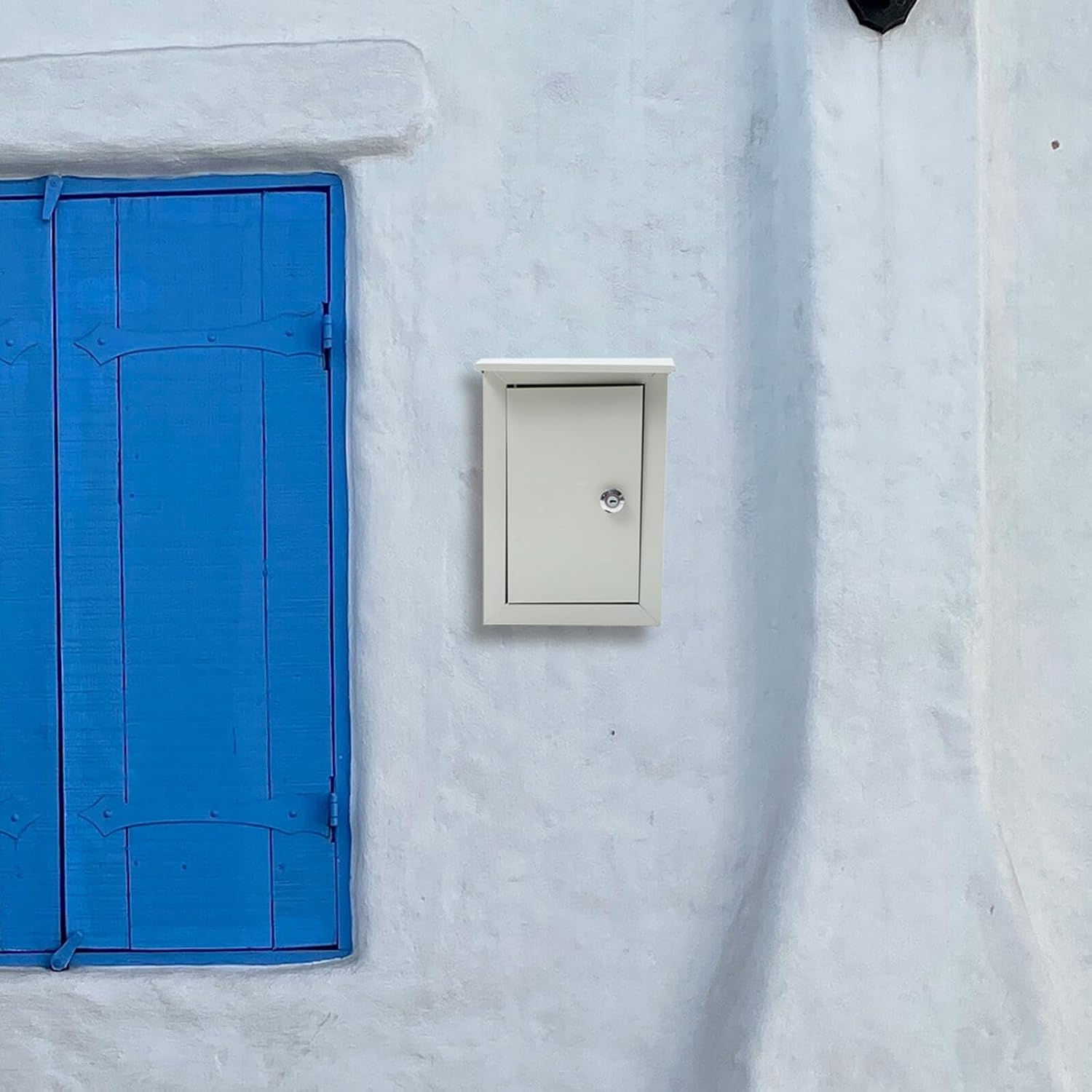 TEHAUX Weatherproof Outdoor Junction Box Electrical Enclosure Power Distribution Case with Dustproof Design for Reliable Outdoor Use