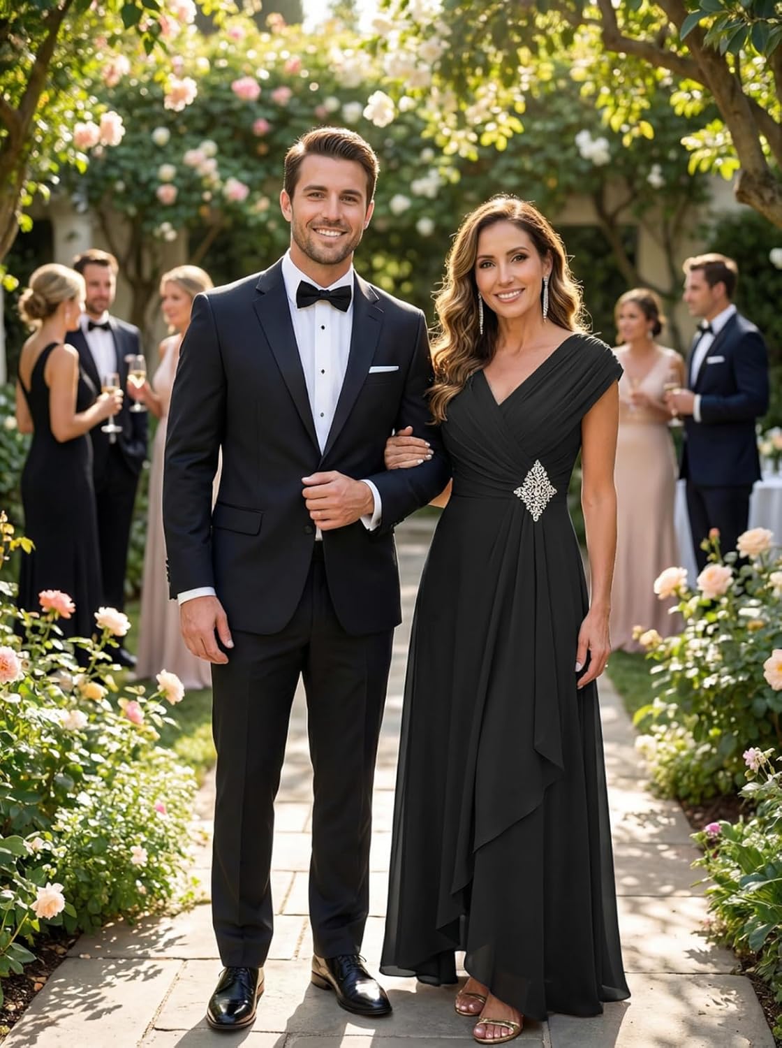 Chiffon V Neck Mother of Brides Dress for Women Pleated Cap Sleeves Lace Appliques Empire Waist Formal Evening Gowns