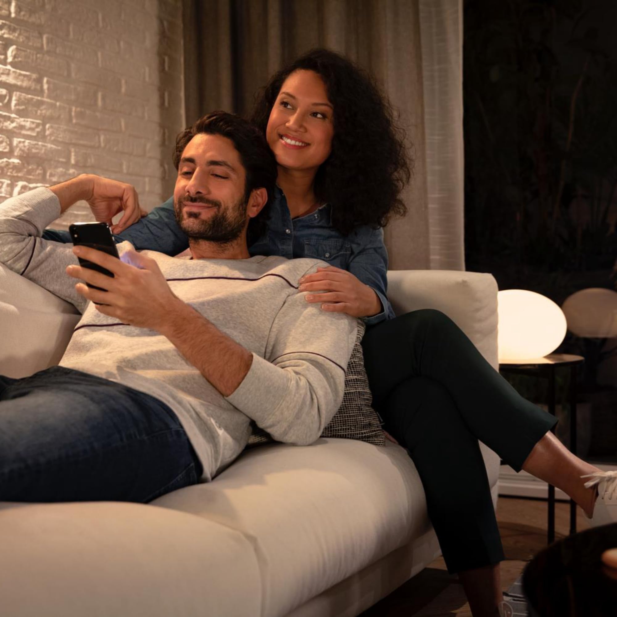 Philips Hue Vorteilspaket - GU10 - mit 4 Spots - Warmweißes Licht - Hue White