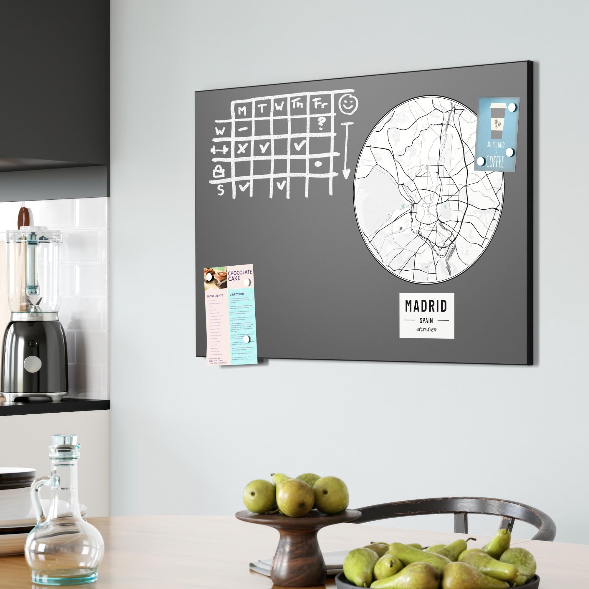 DEQORI Magnetyczna tablica do pisania kredą z nadrukiem UV | motyw "mapa miasta Madrytu" | prostokątna 90 x 60 cm | metalowa tablica kredowa do pisania – dekoracja ścienna do kuchni, korytarza, pokoju