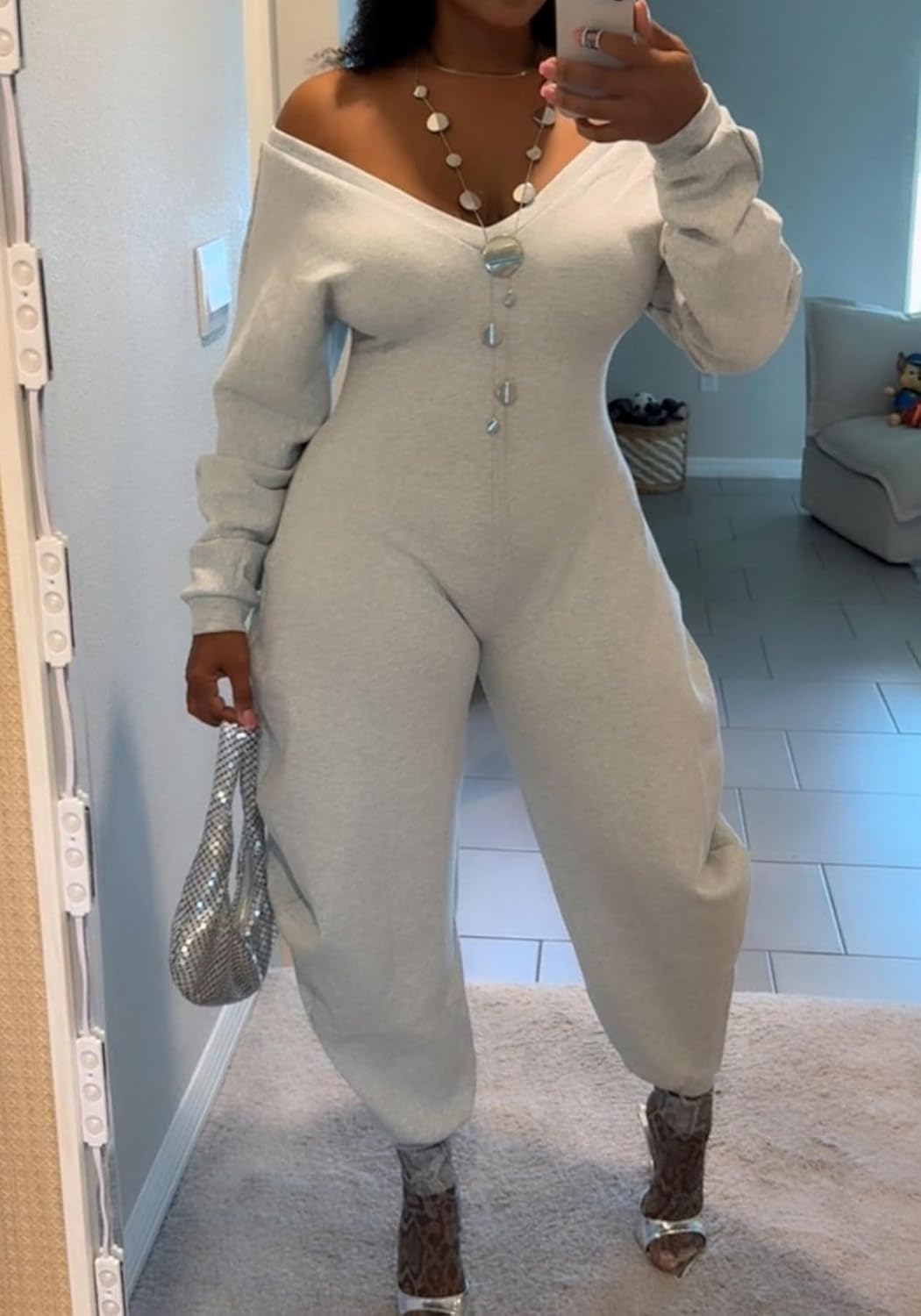 Womens Casual Jumpsuit Comfy Solid Color Off Shoulder Long Sleeve Romper V Neck Wide Leg Sweatsuit Outfit - Image 6