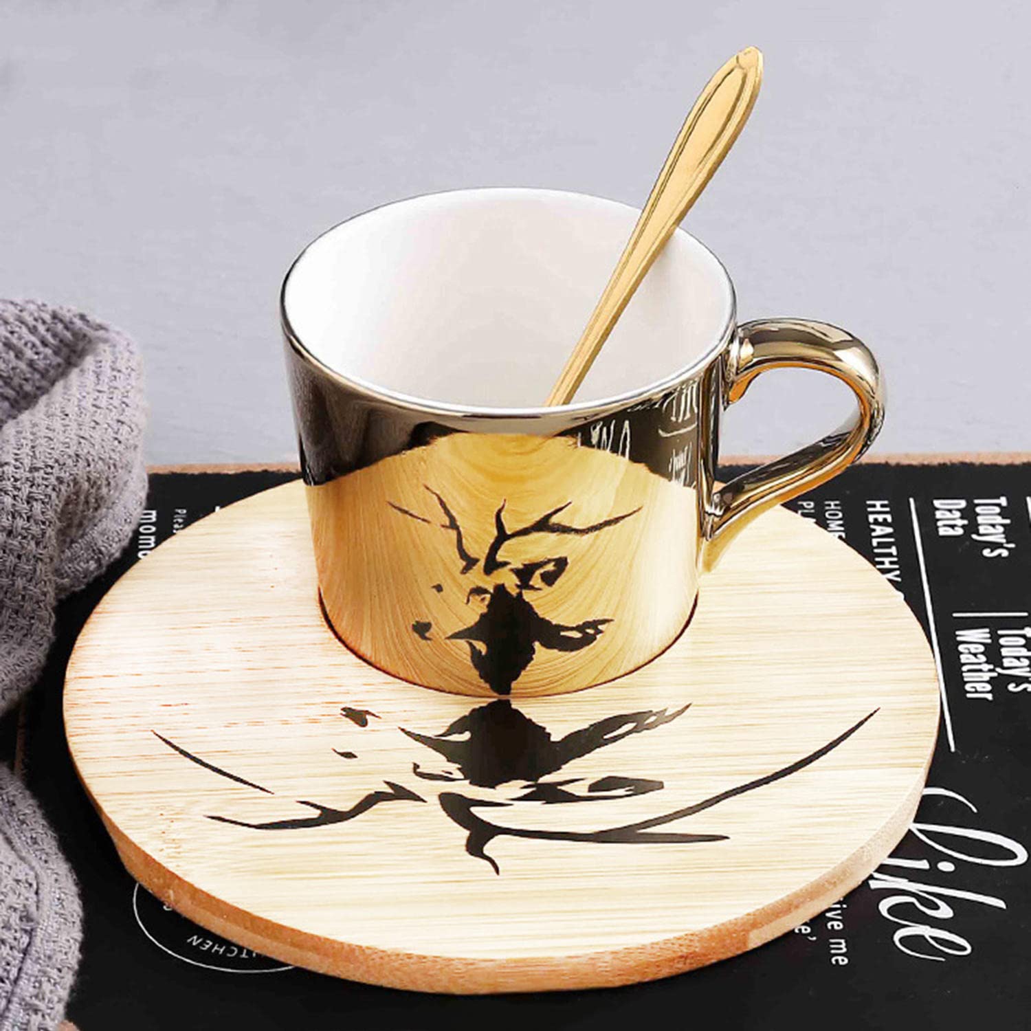 Mirror Reflection Coffee Mug, Moving Reflection Coffee Cup, with Wooden Tray Reusable Mirror Cup and Saucer, Ceramic Coffee Mug, for Cappuccino, Milk, Espresso, Tea, 8.5oz