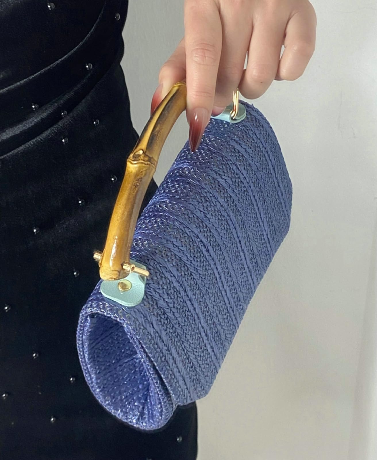 2025 Straw Clutch Bag Bamboo Handle Chic Versatile Elegant Handbag Woven Beach Purse Flip Top Envelope Chain Crossbody Bag