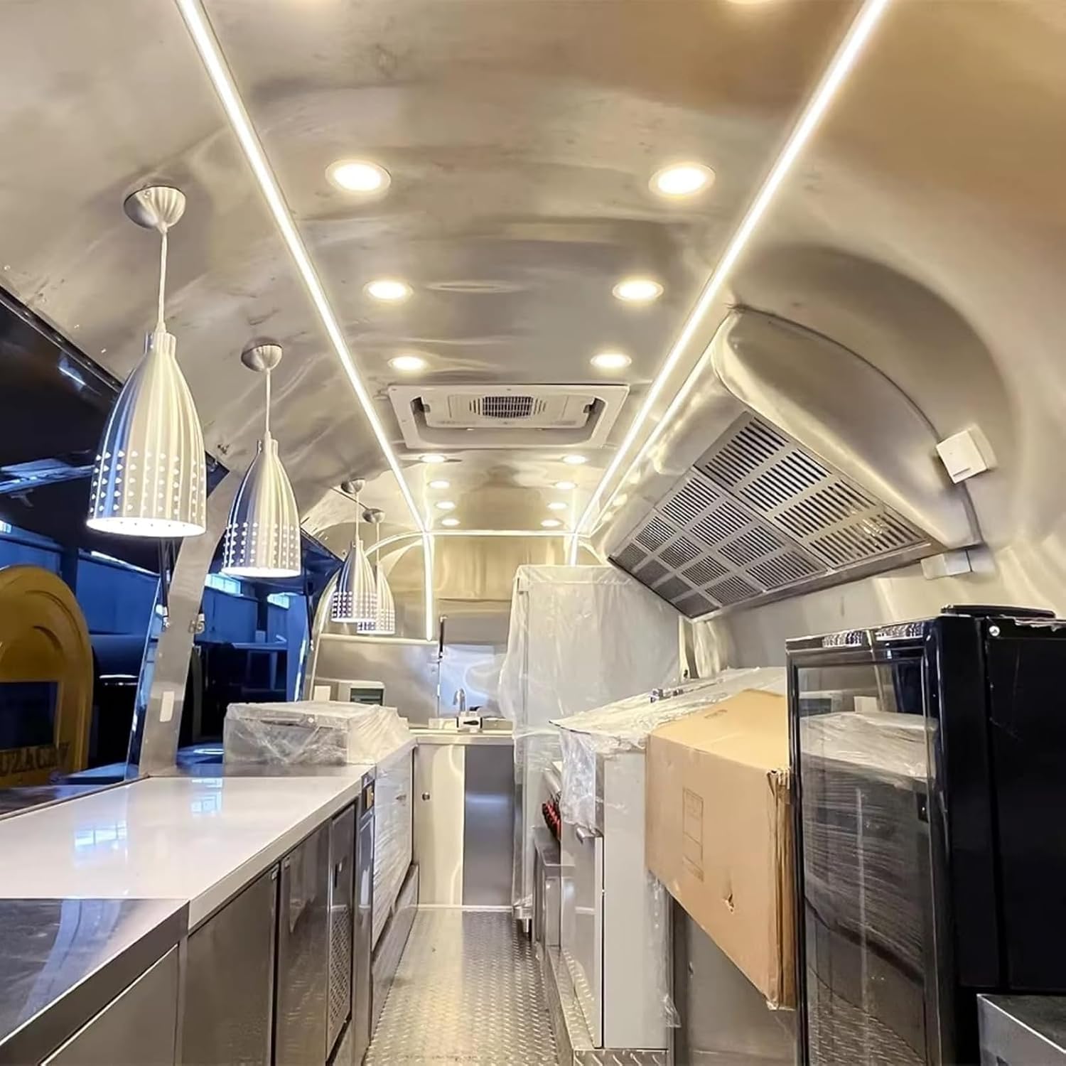 Mobile Food Truck for Sale Fully Equipped Food Trailer Customized Concession Food Trailers Hotdog Cart Ice Cream Vendor Cart with Stainless Steel Bodies for Catering Street Vendors Commercial Use