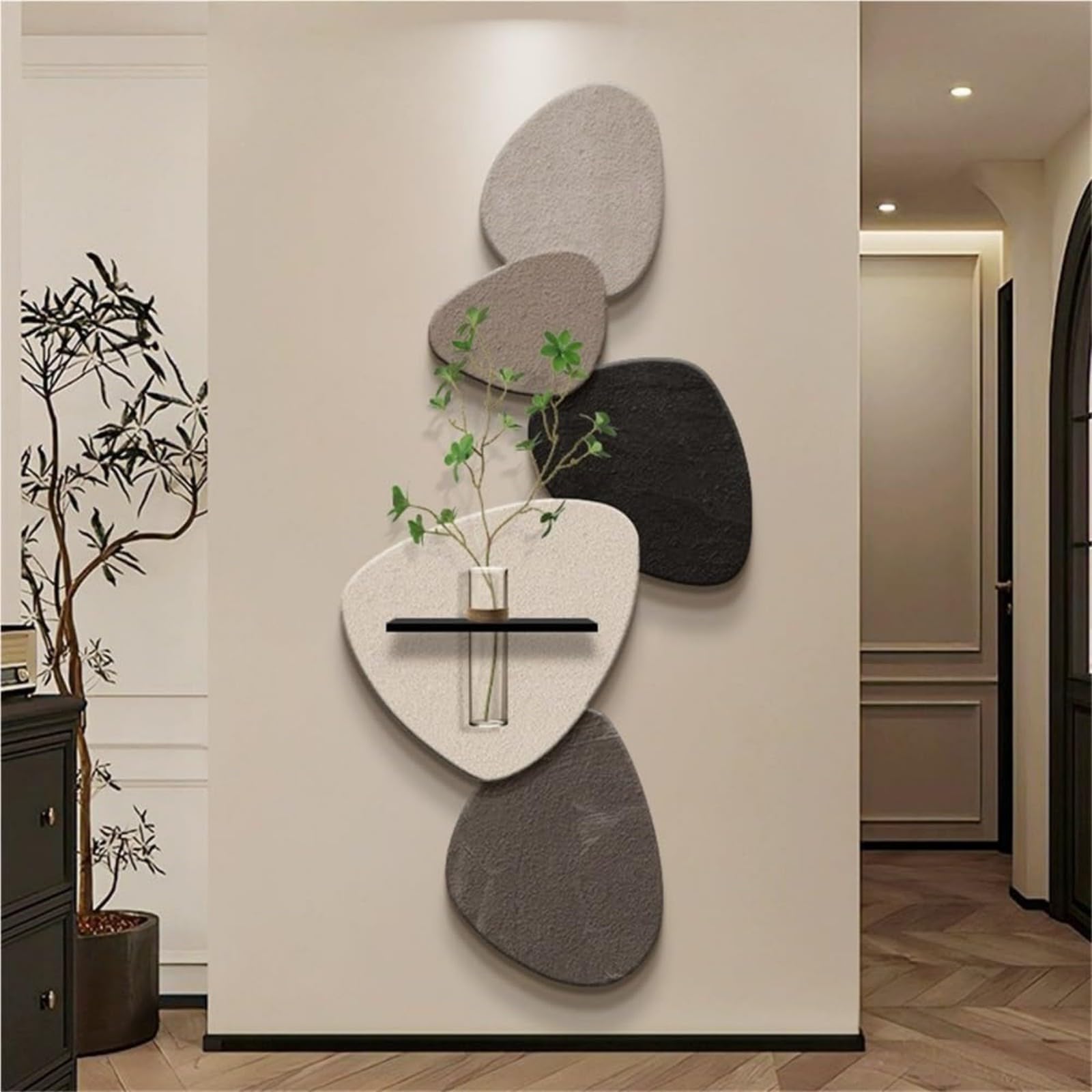 Vase et étagère pour couloir et salon au design abstrait