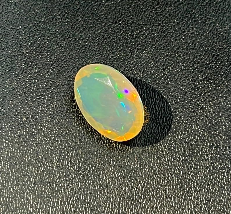 Opale éthiopienne facettée AAA 14x10mm pour haute joaillerie