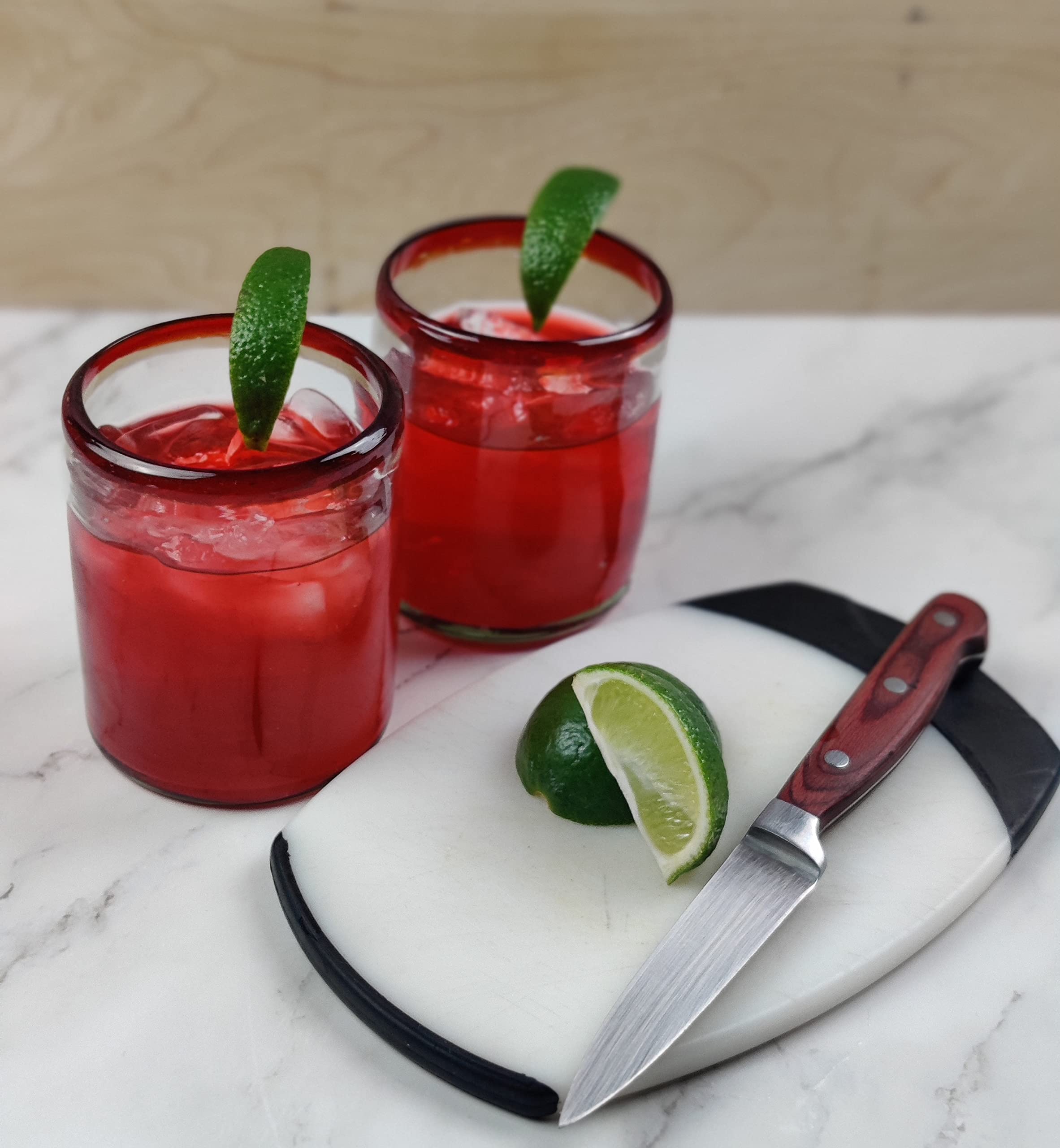 Dos Sueños Mundgeblasene mexikanische Trinkgläser – Set mit 6 Gläsern mit roten Rändern (je 284 ml)
