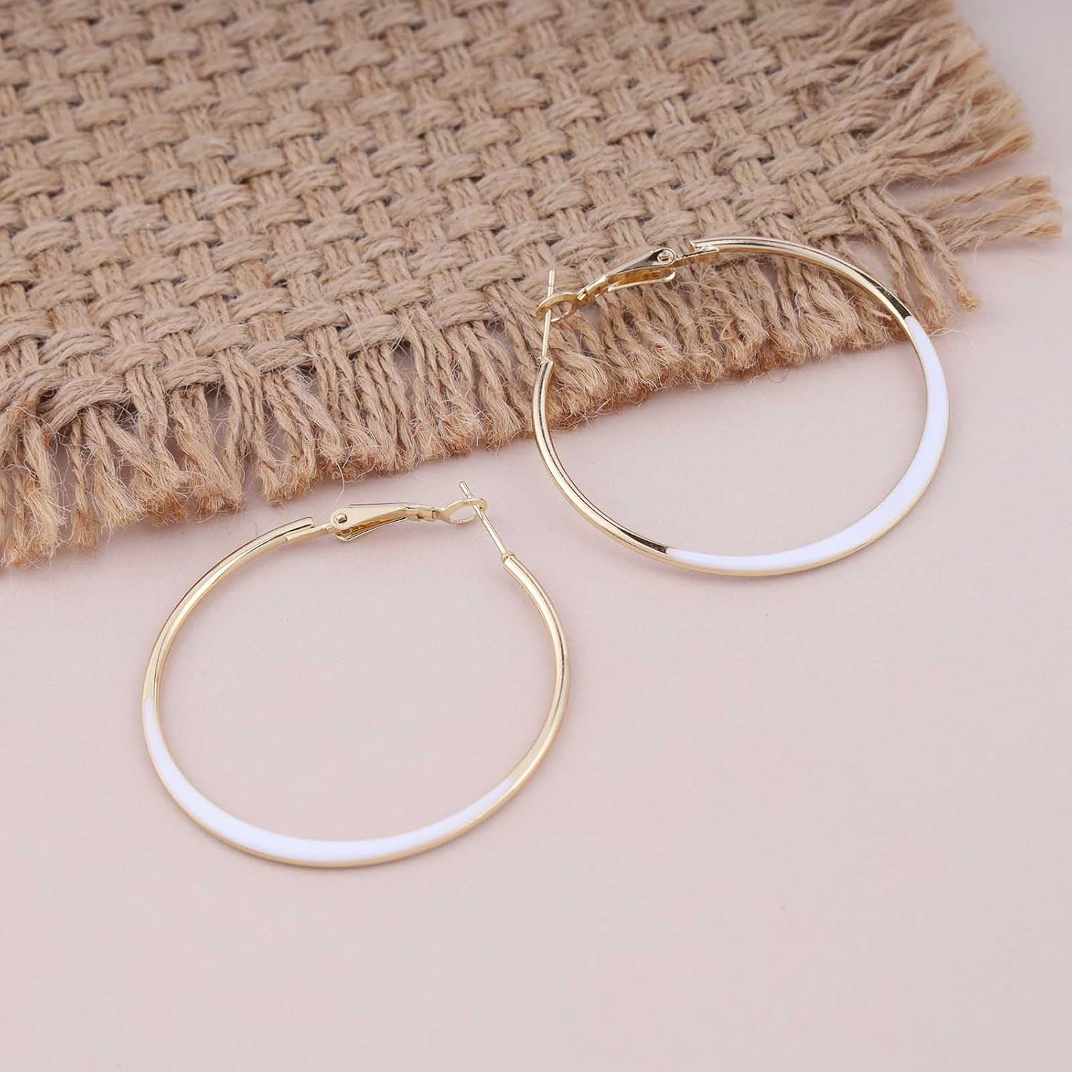 Andelaisi Boho Exaggerate Circle Earrings Vintage Big Circle Hoop Earrings White Hollow Circle Earrings Resin Circle Statement Earrings Jewelry for Women - Image 5