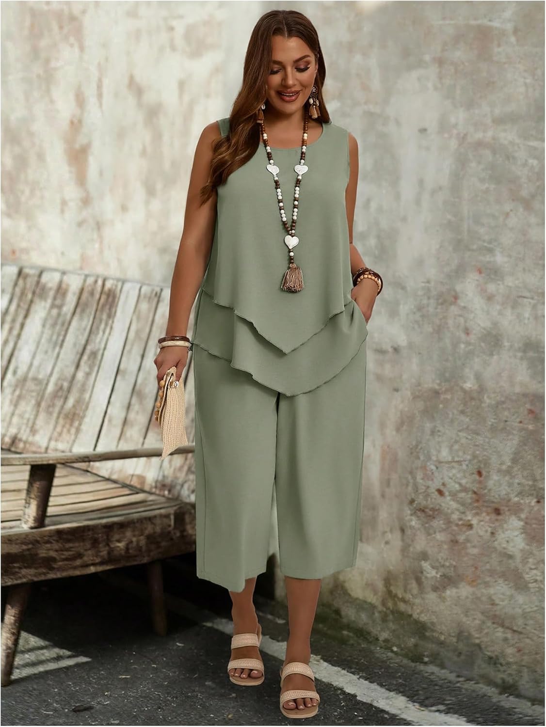 SHENHE Women's Plus Size 2 Piece Summer Outfits Crew Neck Tank Top Tunic Shirt and Capri Pants Set - Image 3