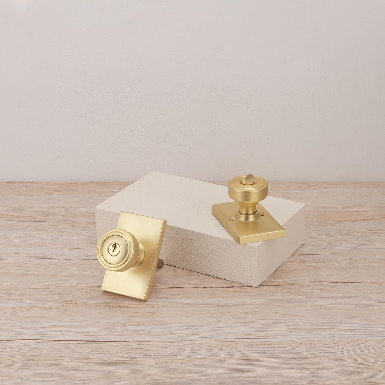 parro Gold Door Knobs Interior & Exterior, Keyed Entry Door Knob for Bedroom & Living Room, Satin Brass Pismo Doorknobs