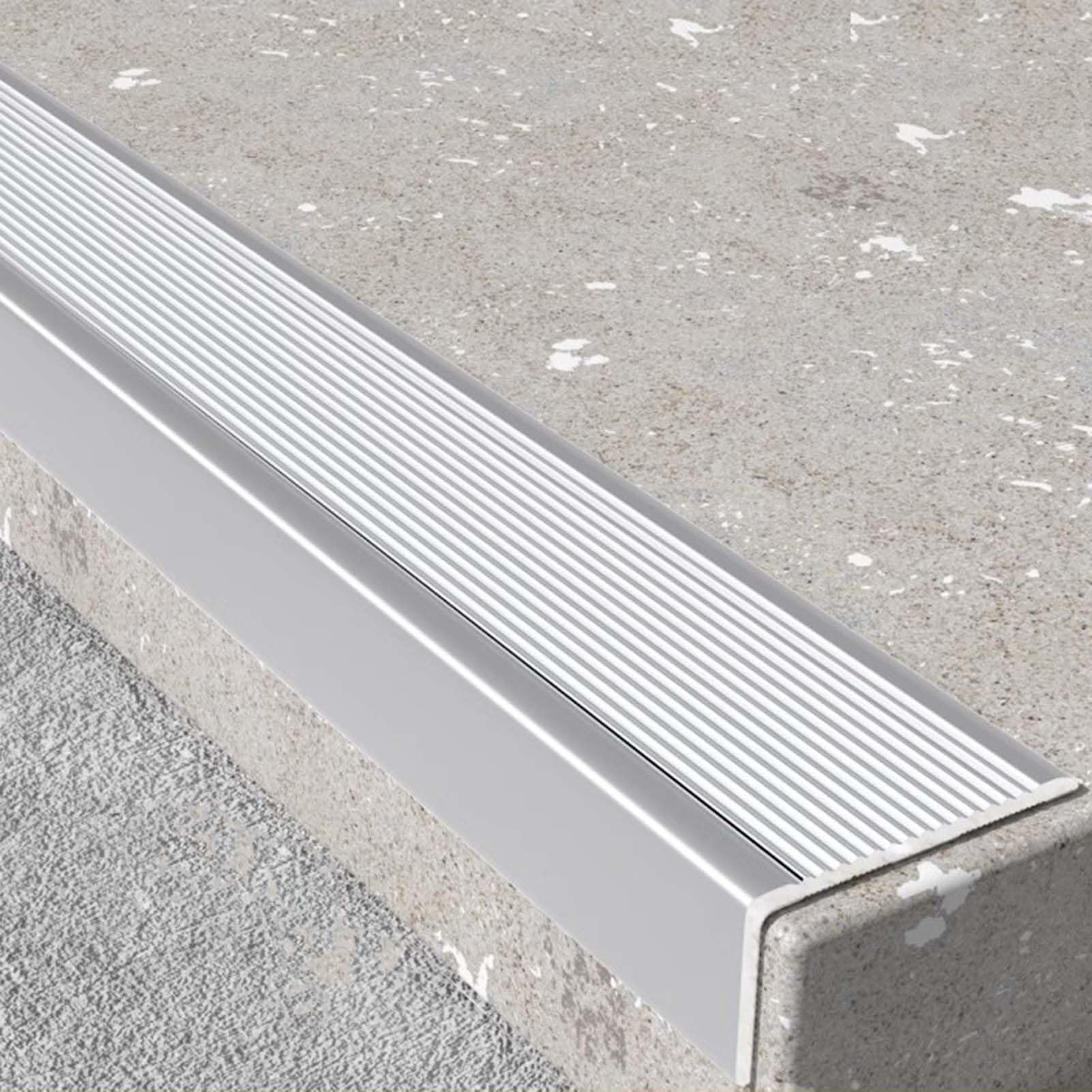 5 cm breiter Kantenschutz aus Aluminiumlegierung, L-förmiger Schwellenleiste für Trittschutz, Eckenschutz für Innen- und Außenbereich, silberfarben, 150 cm