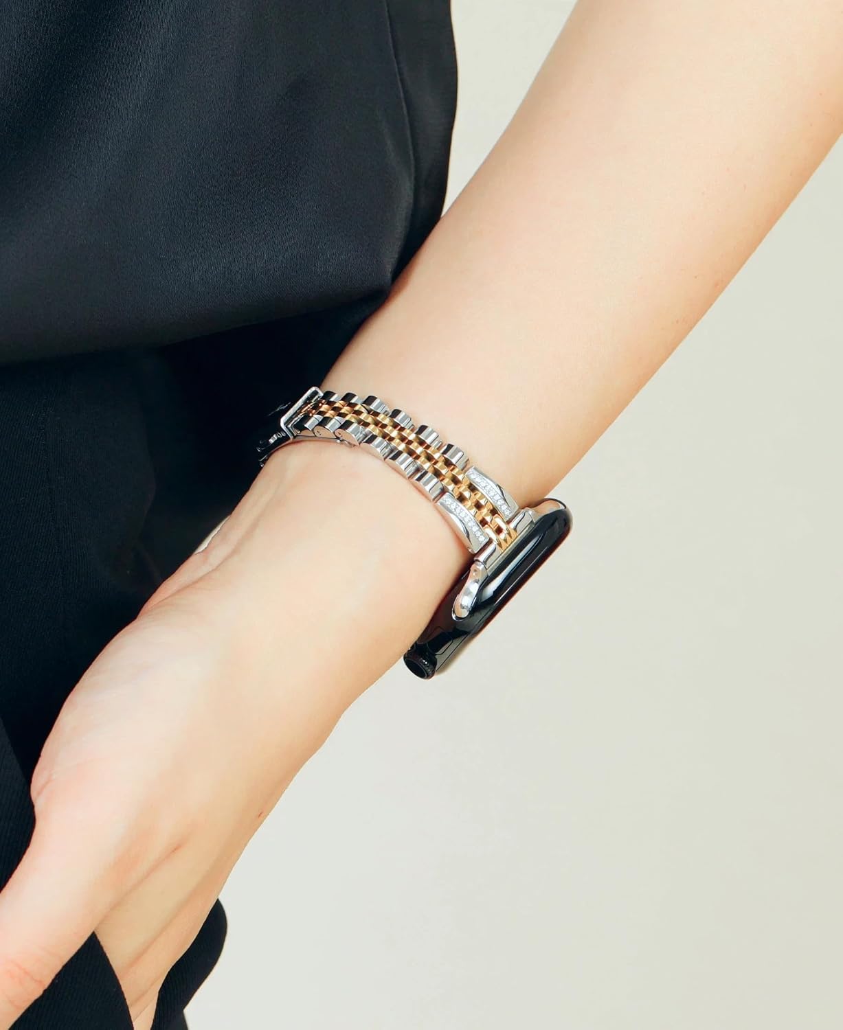 Slim Watch Band for Apple Watch Series 11, 10, 9, 8, 7, 6, 5, 4, 3, 2, 1, SE 3/2/1 Women, Bling Stainless Steel Metal Band for Apple Watch 40mm 41mm 42mm 38mm 44mm 45mm 46mm for iWatch