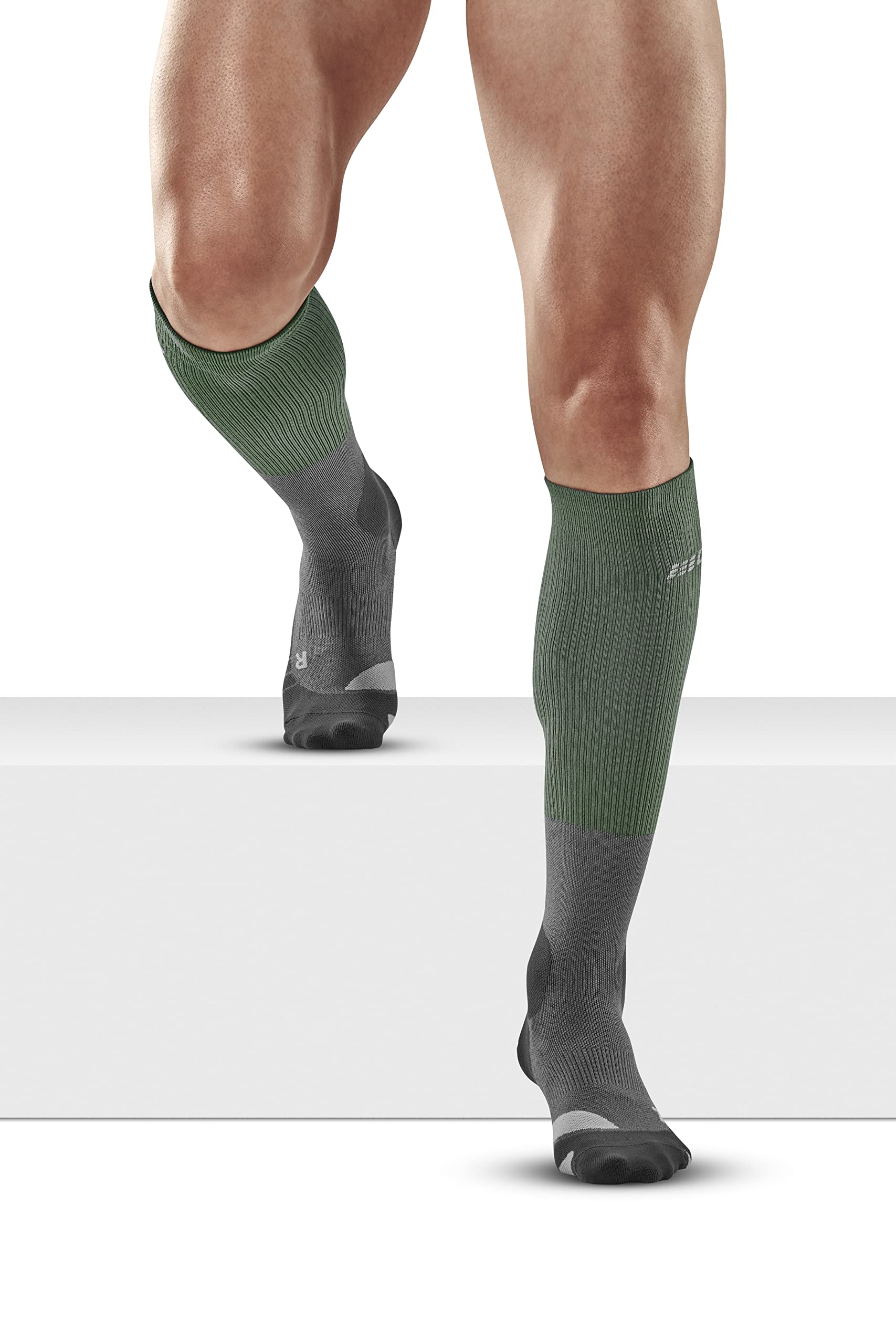 CEP MERINO WANDERSOCKEN HERREN REDESIGN – Merino Socken knielang mit Kompression für Trekking, optimalem Halt und Klimakomfort – Perfekte Wandersocken für lange Touren – Green/Grey| III