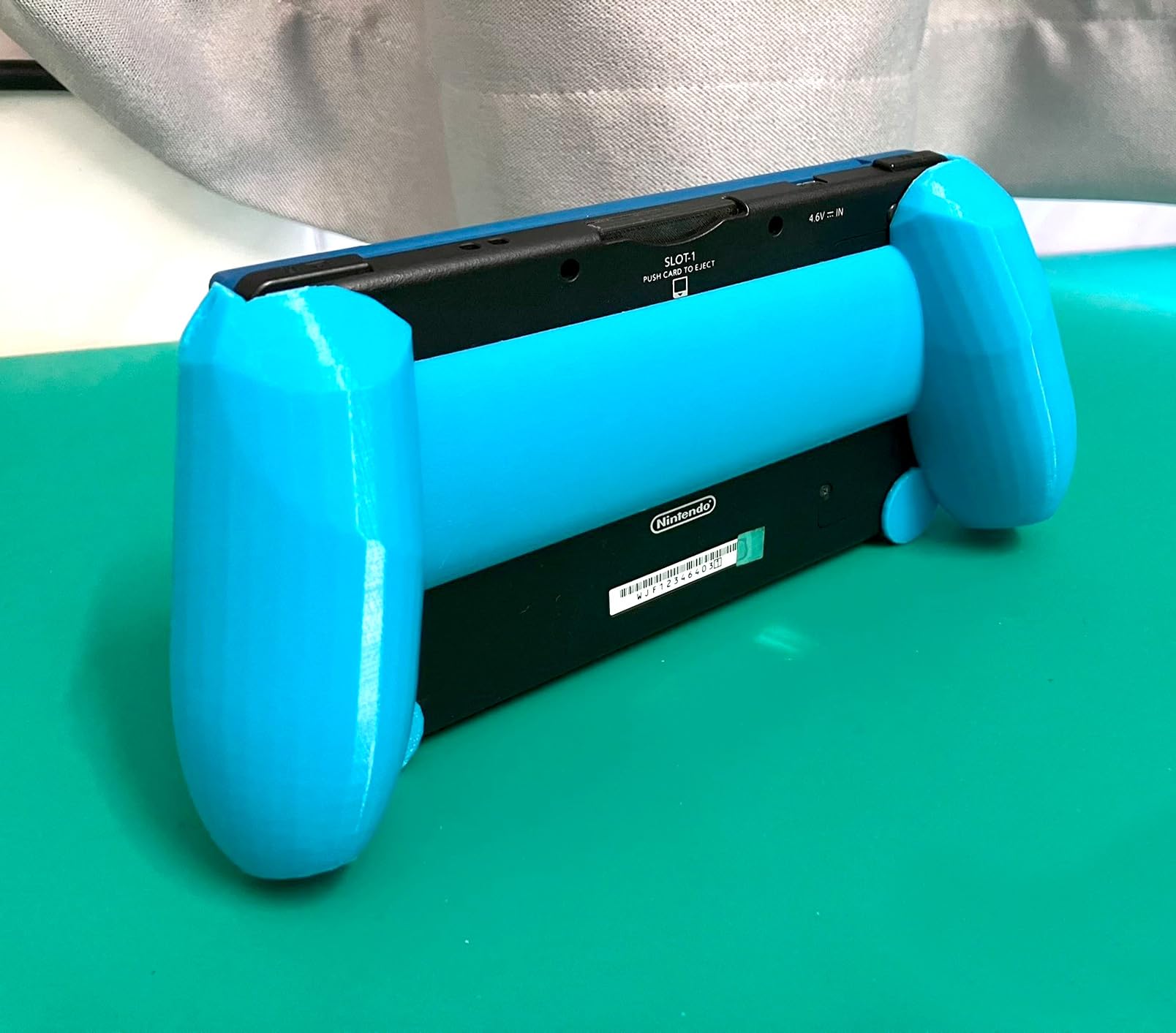 DSiXL Poignée de jeu personnalisée Bleu lac, compatible avec console portable Nintendo DSi NDSi XL LL NDSiXL DSiXL DSiLL Support prothétique antidérapant