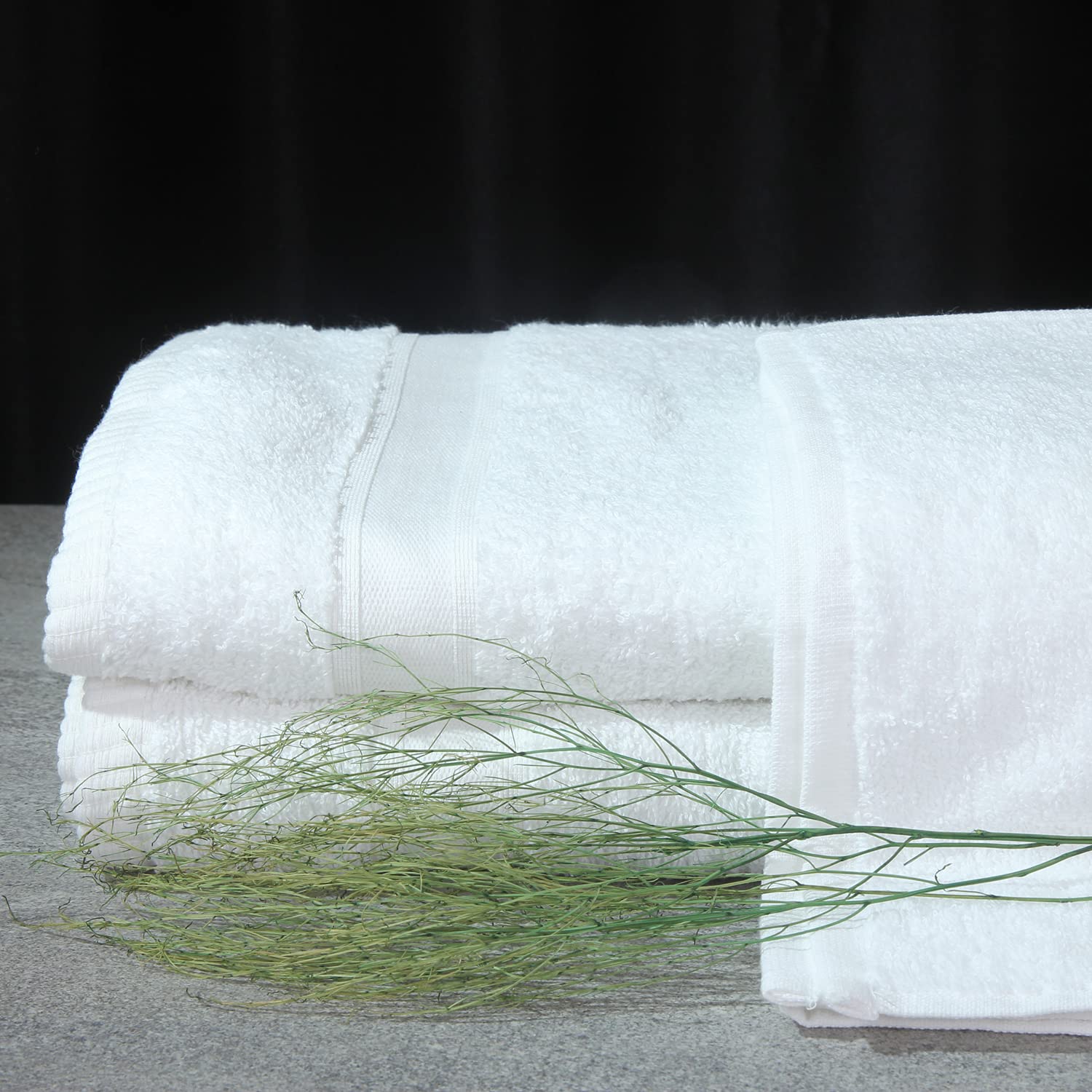 Tuiste Set di Asciugamani Bianchi, Super Assorbenti, Asciugamani Mani, Perfezionare per Hotel & Spa - Massima Morbidezza, 100% Cotone, 4 Pezzi Asciugamani Bagno Viso Bianco (50x90cm)