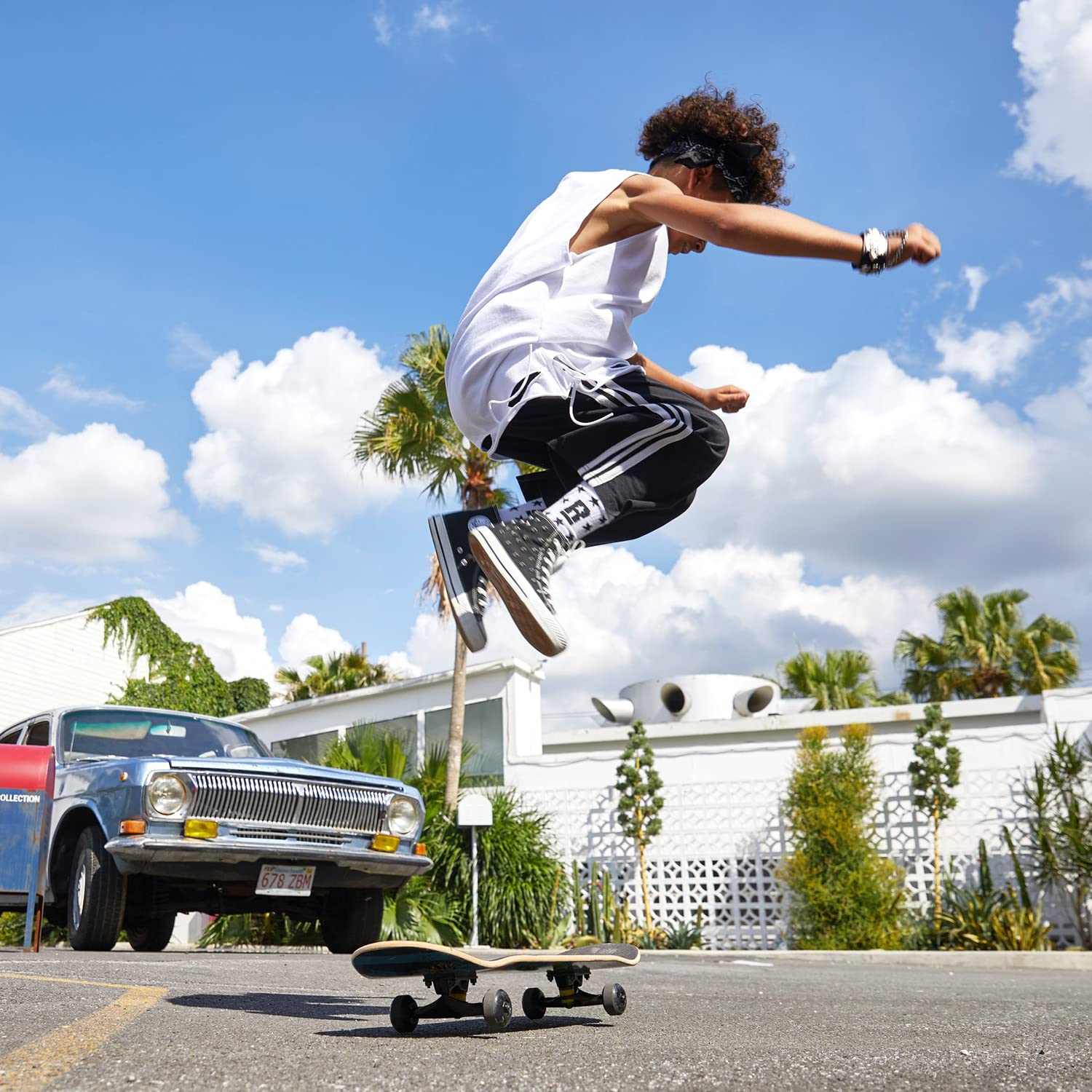 WeSkate Skateboard Principiantes Adultos Niños Niñas 31"x 8" Skate Board 8 Capas Monopatin de Madera de Arce con 52mm 85A Ruedas y Rodamientos ABEC-11 Tabla Skate Llave en T y Mochila