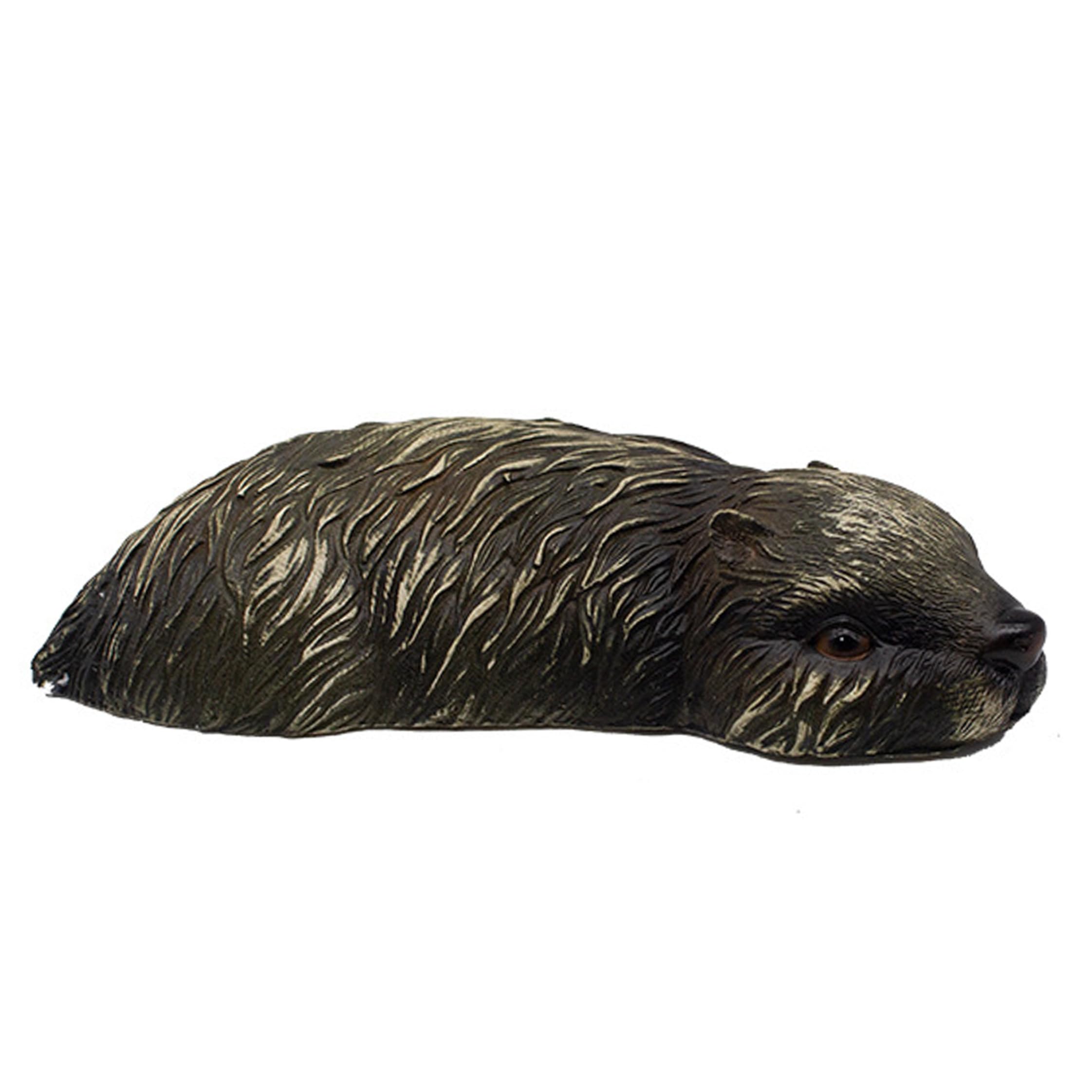 Striegro Floating Pond Decor, Handcrafted Otter Figurine - Natural Resin Pond Decoration For Outdoor Ponds.