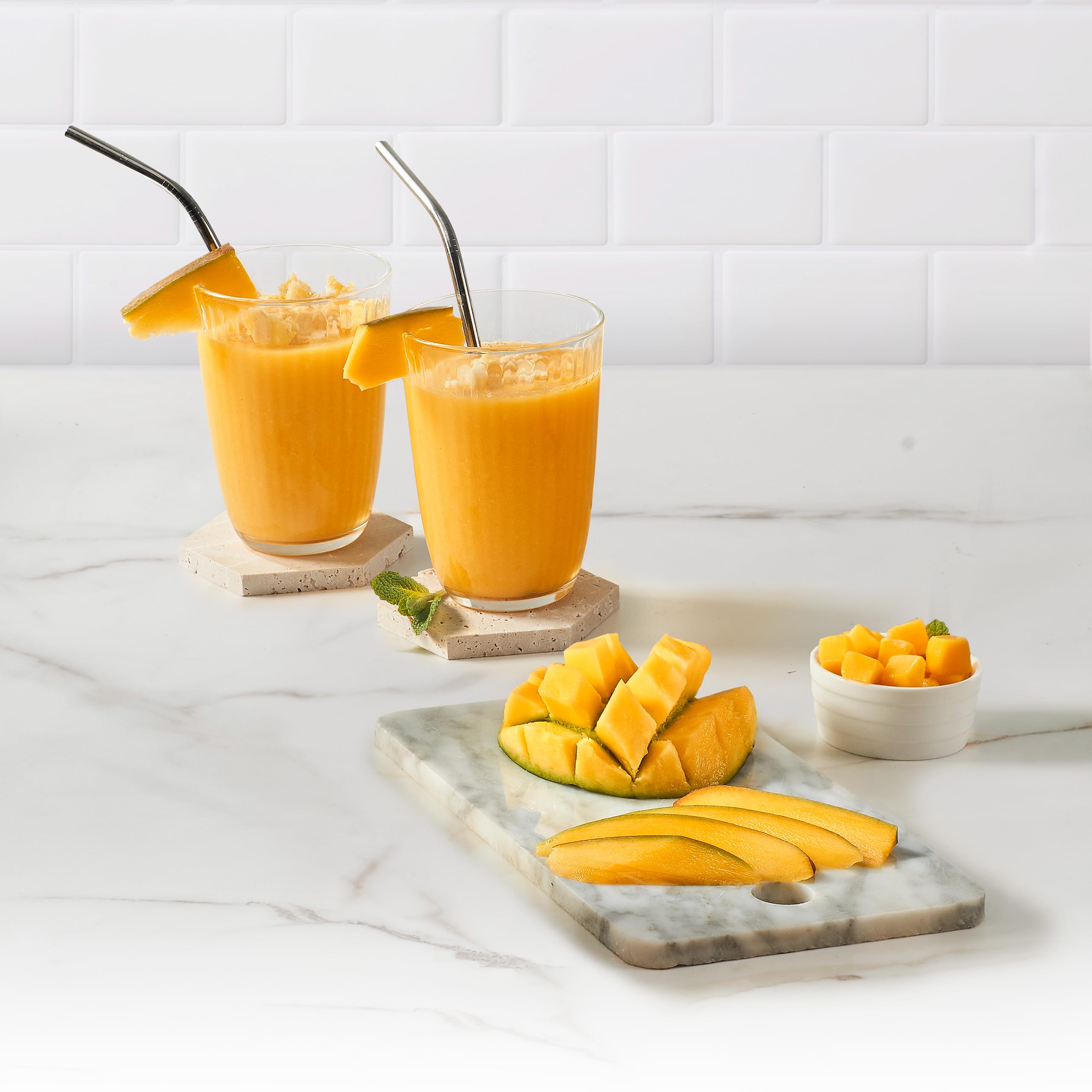 Ufesa Moonstone Blender 1500 W, szklany dzbanek 1,5 l, regulator prędkości z oświetleniem LED, kruszarka do kostek lodu, 6 wyjmowanych noży tytanowych, 2 stopnie prędkości + Turbo