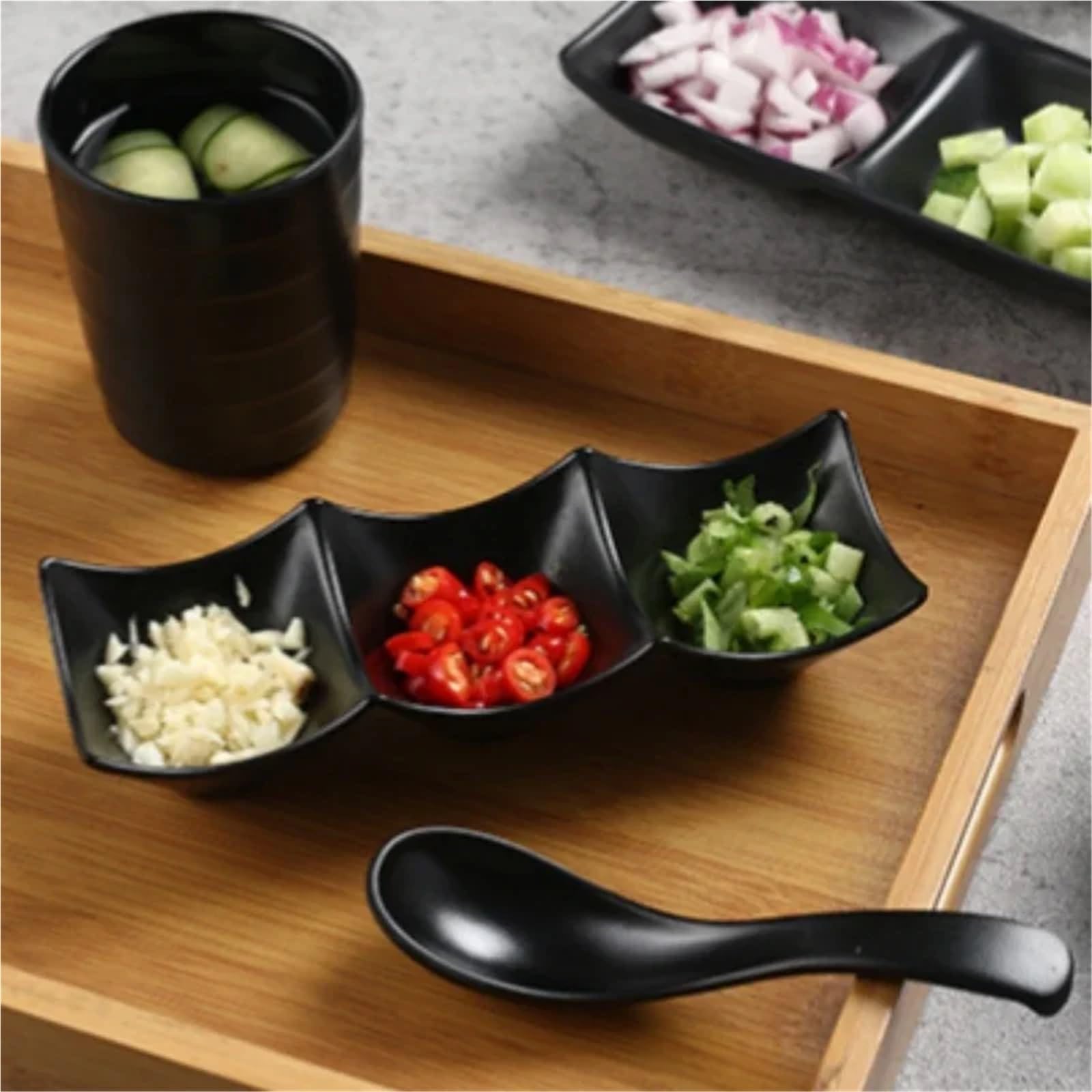 Confezione da 3 piatti per tapas con ciotole a 3 scomparti, versatili piatti per salsa per cucinare sushi, salsa di soia e snack, perfetti per intrattenere