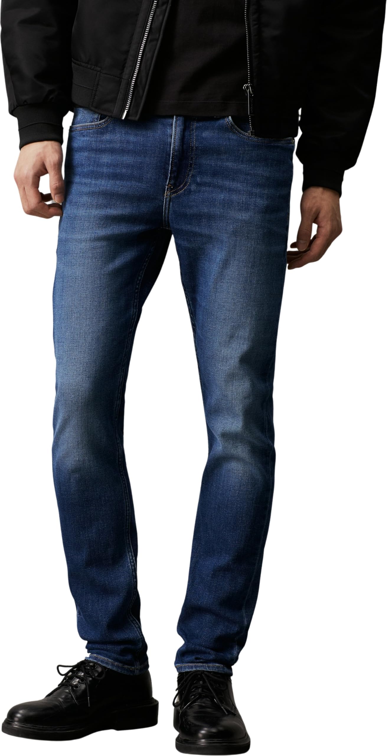 Calvin Klein Men’s Mid Rise Slim Taper Jeans, Blue (Denim Dark), 29W/30L