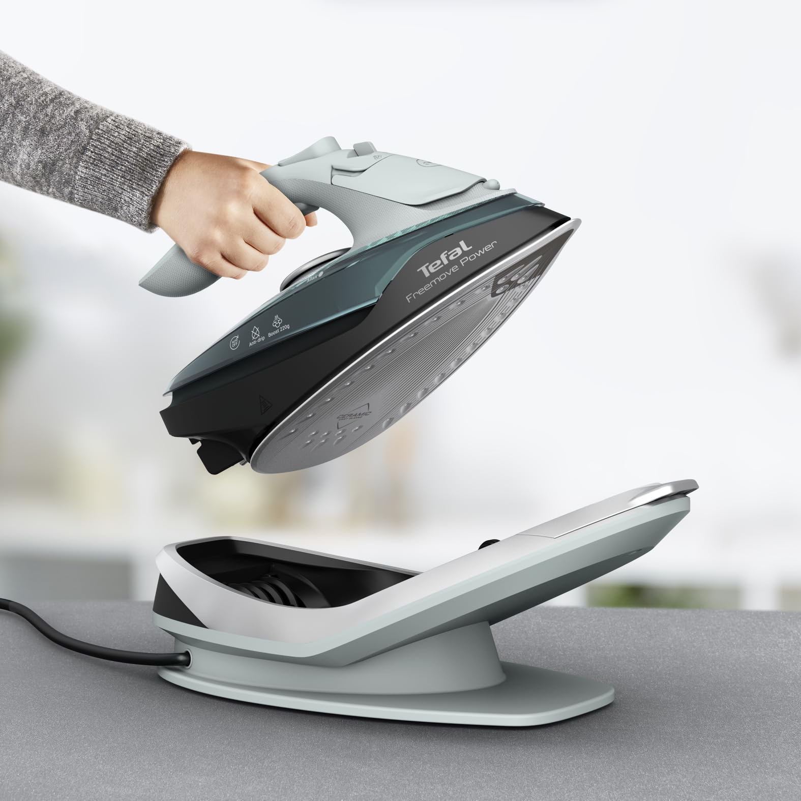 Tefal FV6670 Freemove Power Fer à vapeur sans fil Efficace Temps de chauffe rapide Léger