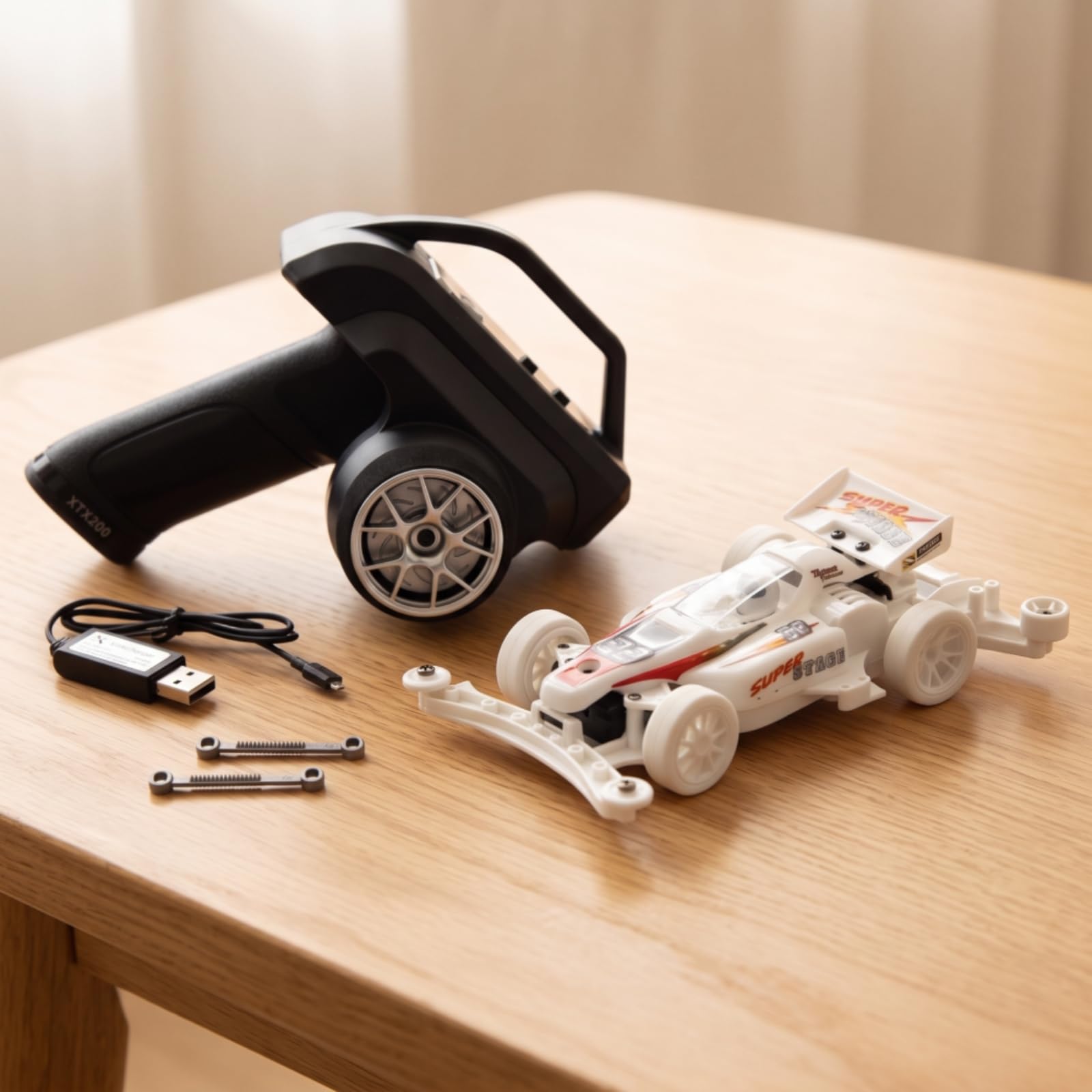 Mini Veicolo Radiocomandato Auto RC Macchinina Modellino Miniatura Elettrico in Plastica con Motore 130 Rapporto 4.0 1 Pacchetto Completo USB Ricarica, Bianco, 1 32