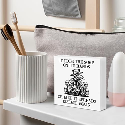 Miniatura 4 de Divertido letrero gótico para baño, decoración gótica con texto en inglés Goth It Frota el jabón en sus manos en bloque de madera para decoración de