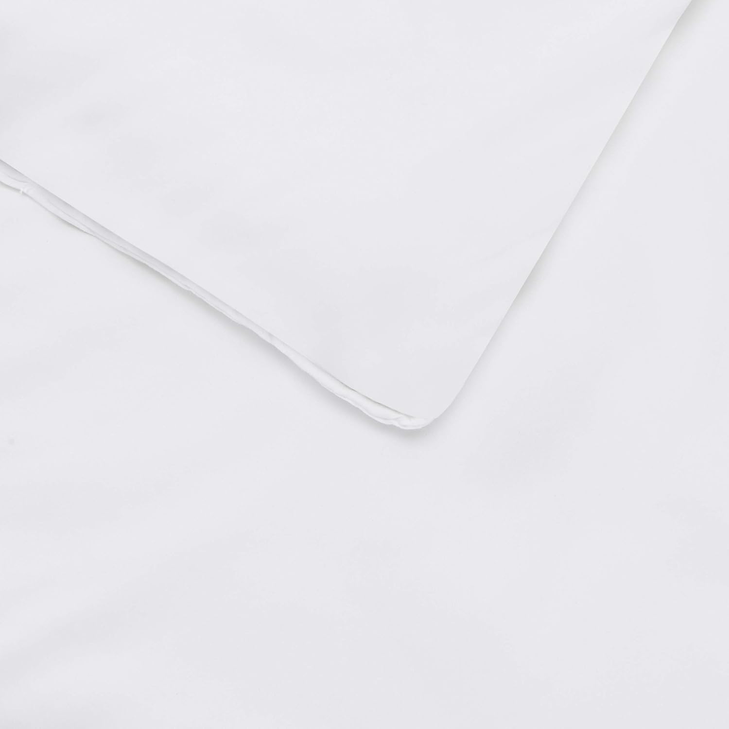 Amazon Basics Ribbon Embellishment Comforter Set - Soft, Easy-Wash Microfiber - Twin/Twin XL, Taupe
