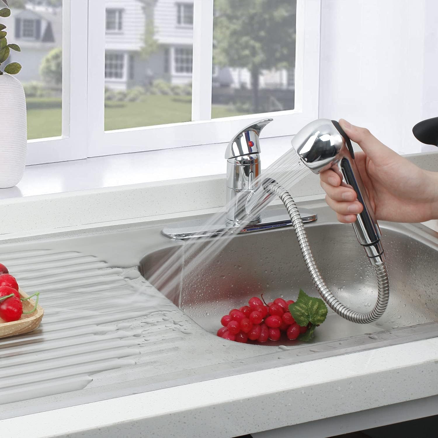 SOLVEX Kitchen Sink Faucet with Pull Down Sprayer, Single Handle Stainless Steel Pull Out Kitchen Sink Faucet with Deck Plate, Modern Kitchen Sink Faucet Chrome, SP-80080