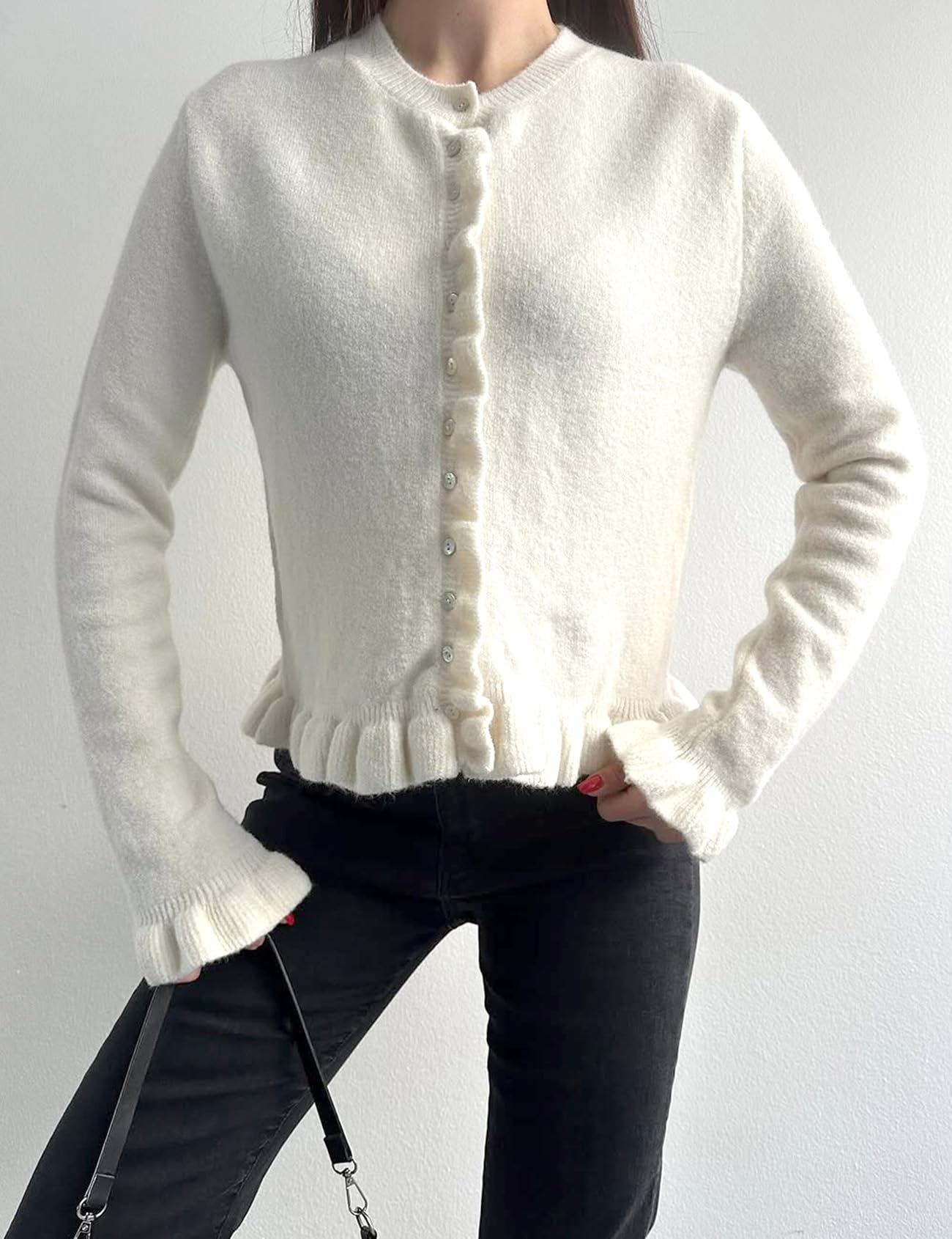 Wyeysyt Cropped-Strickjacke für Damen, Rüschensaum, Rundhalsausschnitt, Knopfleiste, Strickpullover, langärmelig, weiche Strickjacke
