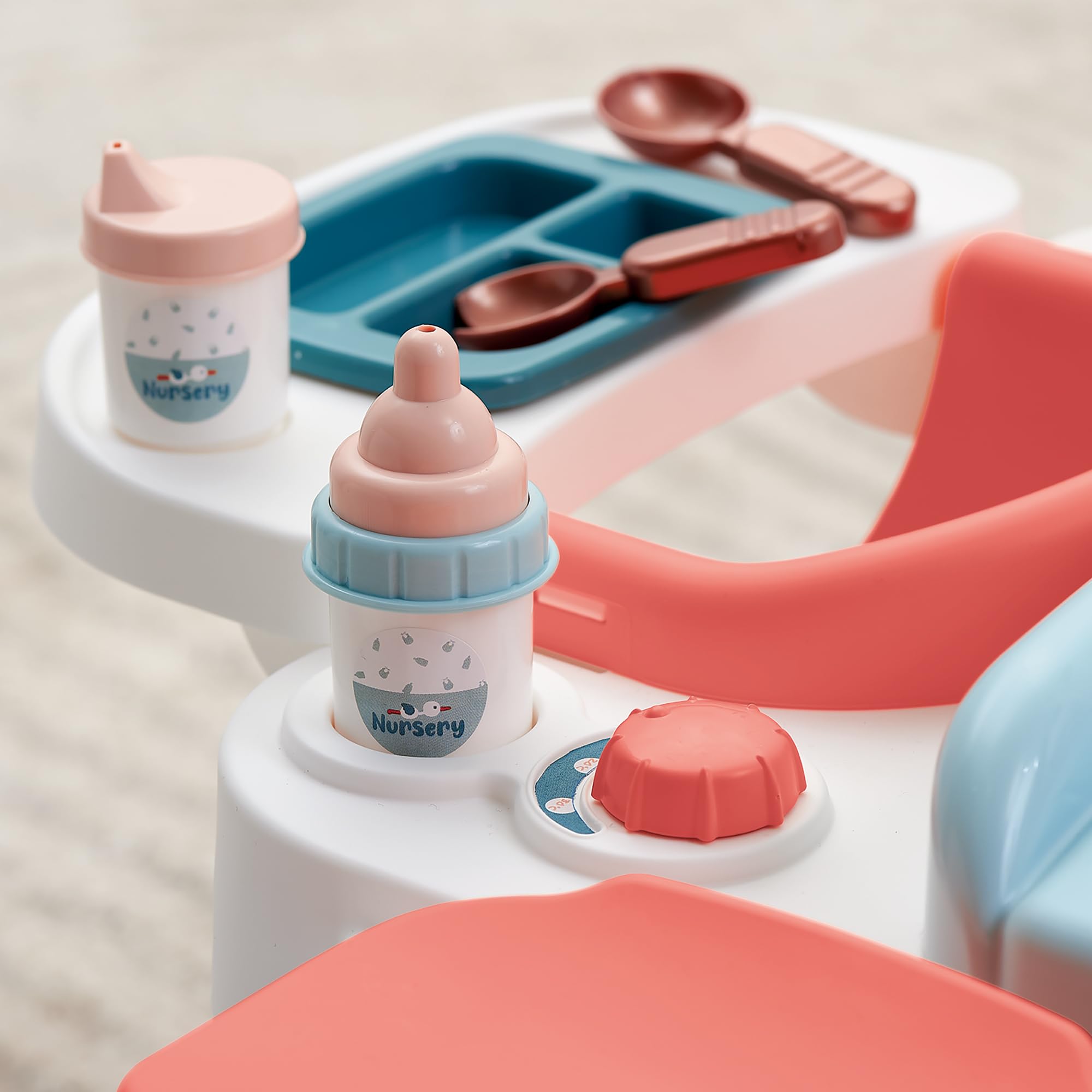 ECOIFFIER -1839 - Ma première Nursery - Jouet d'imitation - pour Enfants - Dès 18 Mois - pour Changer la Couche de bébé comme Les Parents - comme Les Grands - en Plastique résistant