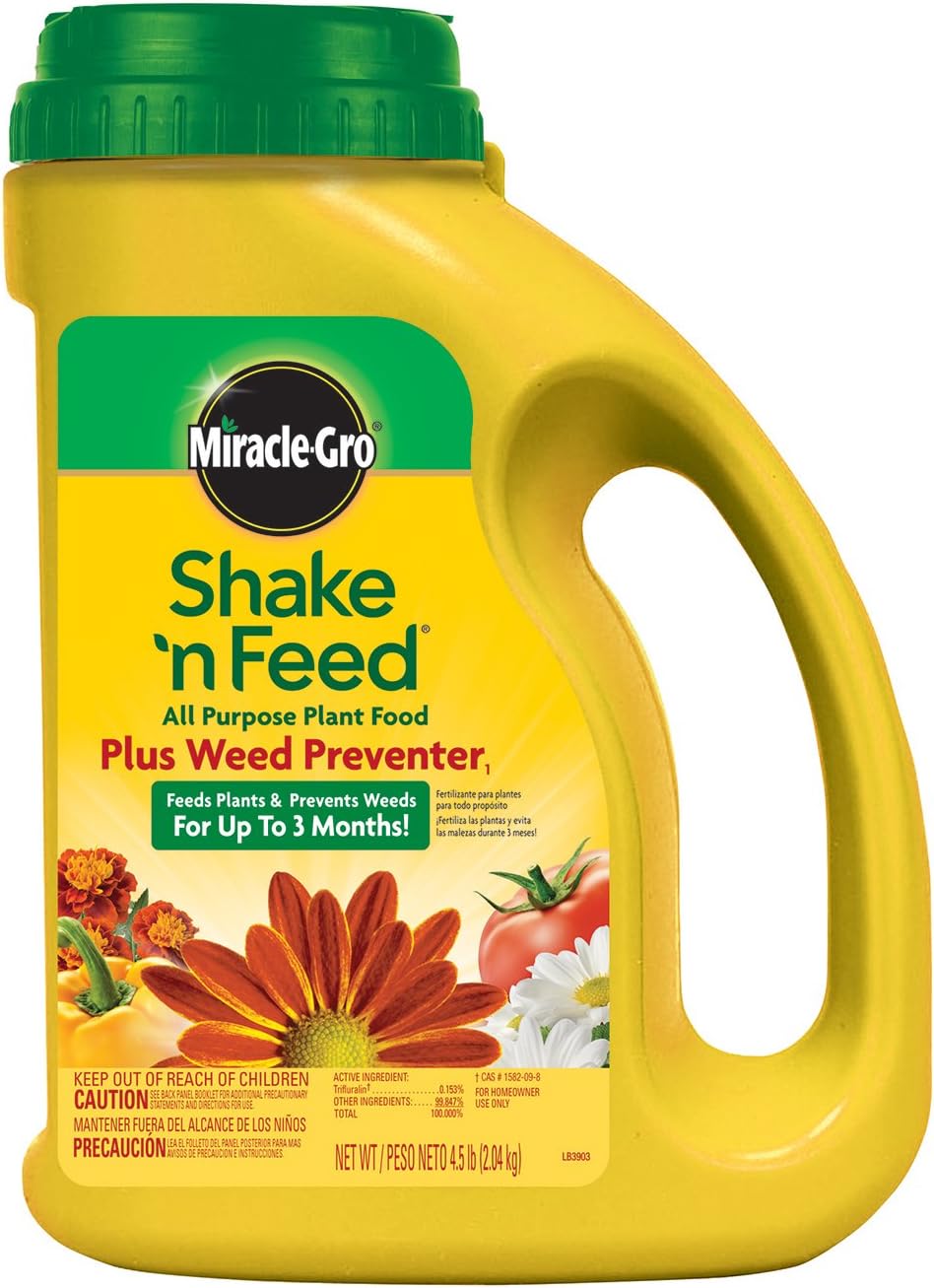 Miracle-Gro 1038361 Shake 'n Feed All Purpose Plant Food Plus Weed Preventer (6 Pack), 4.5 lb