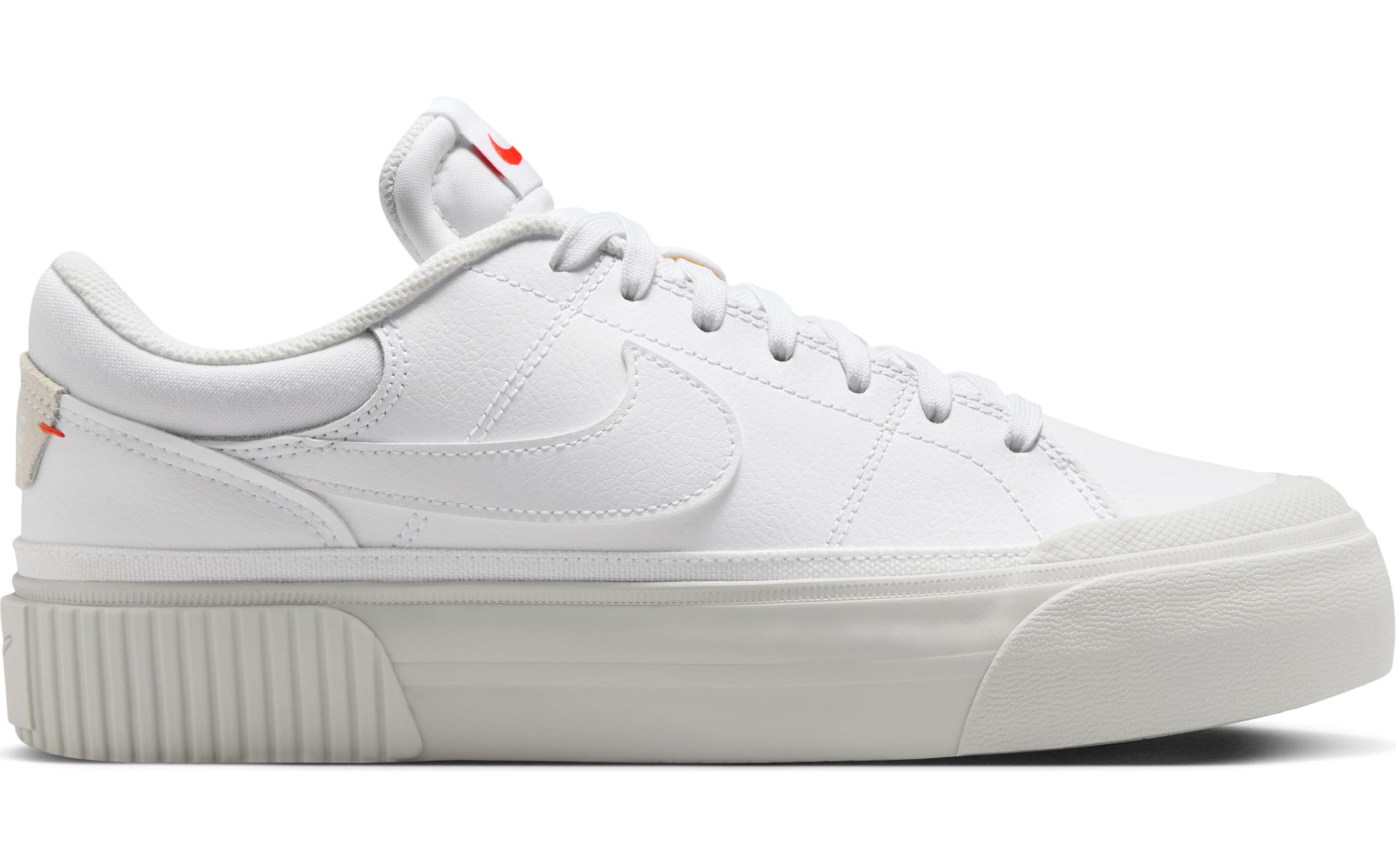 NIKE Women's Sneaker