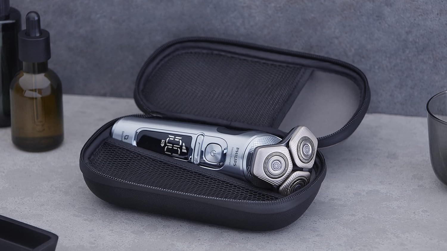 Philips Serie 9000 Prestige Afeitadora Elctrica Hombre, Mquina de Afeitar Barba con Barbero, 72 cuchillas, 60min de uso, En Seco y Hmedo, Recargable, Base Carga QI, Naricero, SP9871/22, Cromo
