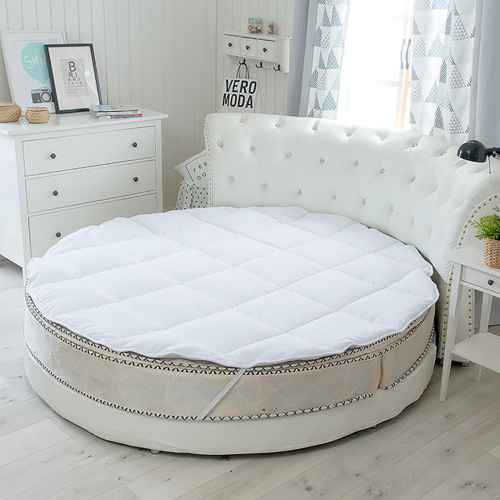 Lit rond parfait avec cette housse de matelas ronde matelassée 200cm