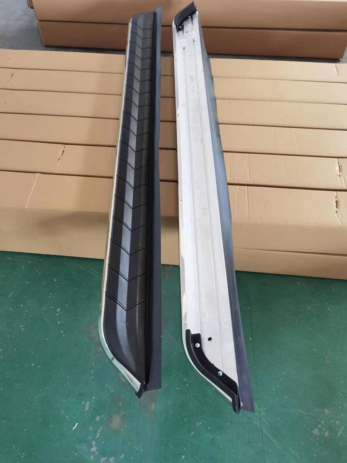 ランニングボード サイドステップペダル ナーフバー トヨタ シエナ