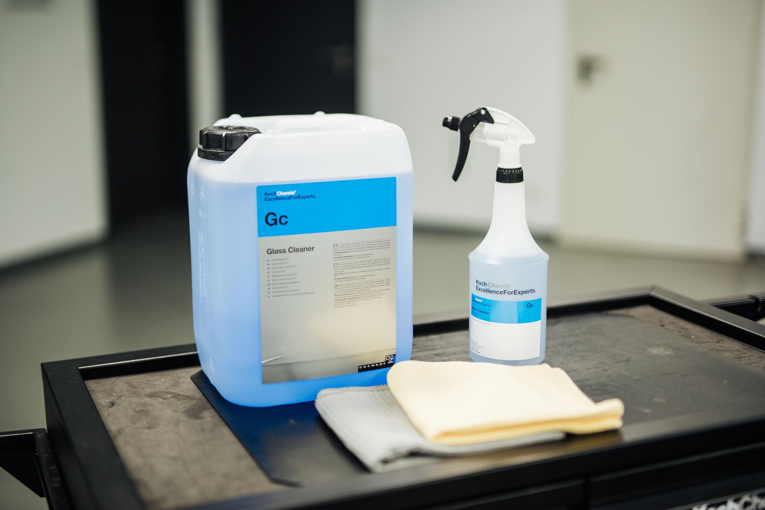 Koch Chemie Glass Cleaner - Detergente per vetri 10 l (pulizia senza striature con piacevole profumo)