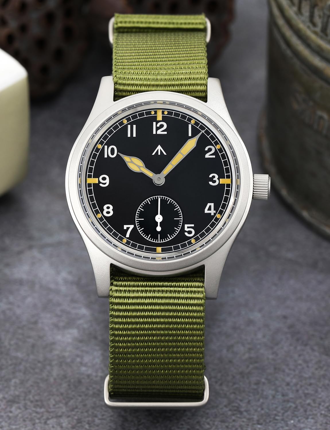 Tactical Frog Militado D12 VD78 - Reloj Militar para Hombre, Cuarzo de Cristal de Zafiro superluminoso, Esfera de 36 mm, Estilo Militar, Resistente al Agua hasta 100 Metros