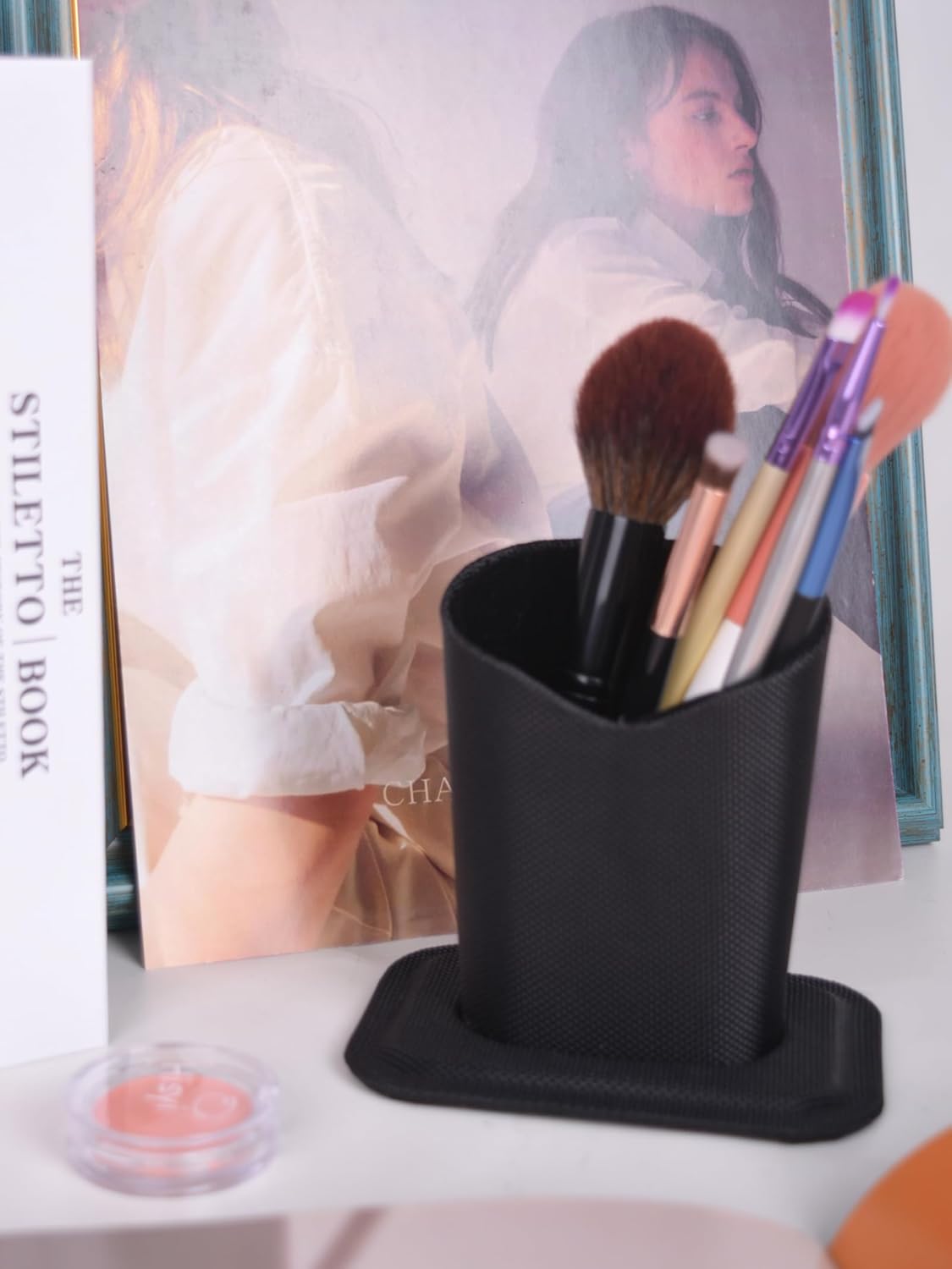 1 Pack Eyeglasses Holder Stand Glasses Stand Case Eyeglasses Protective Holder for Desks or Nightstands - Image 7