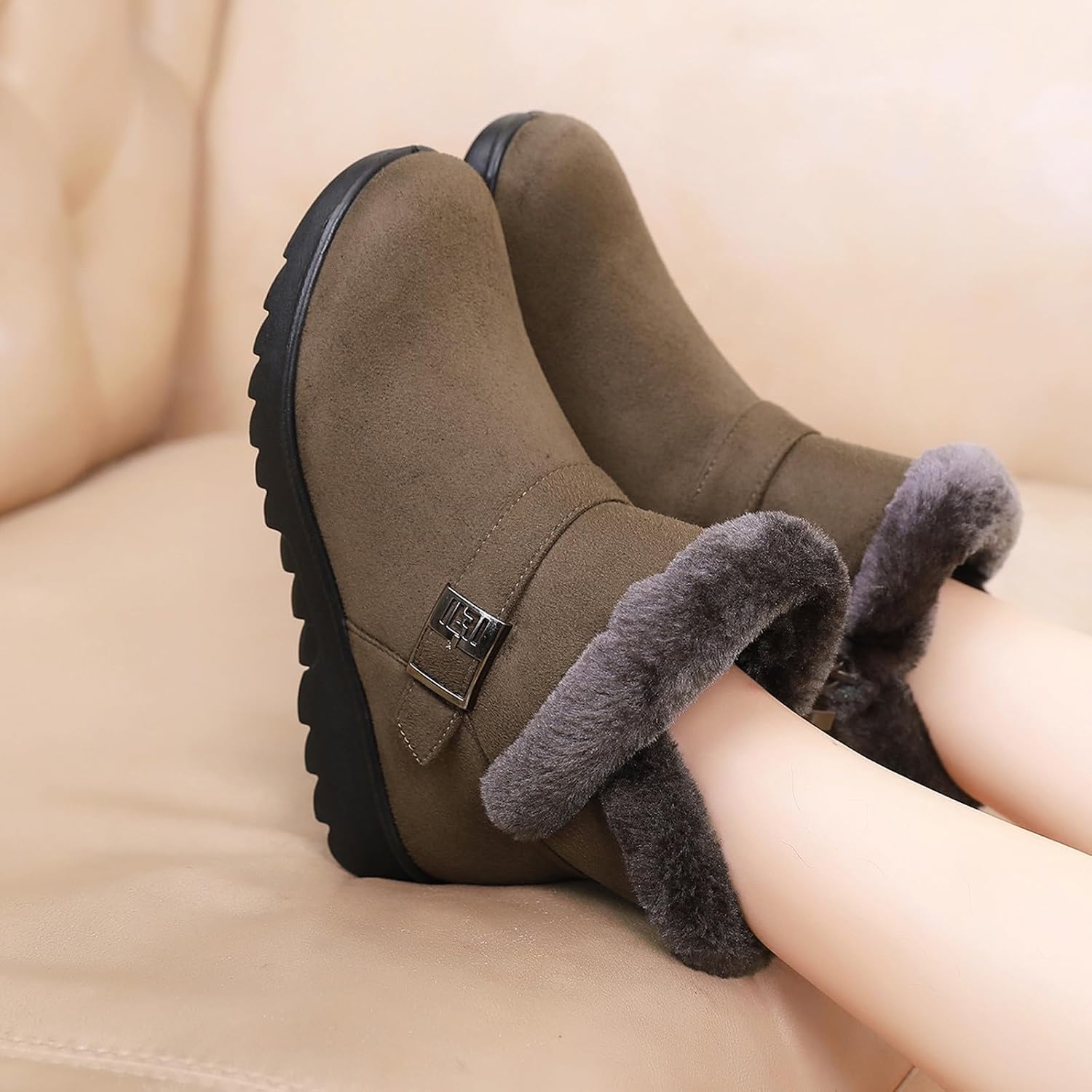 Plus Size Snow Shoes for Women Fuzzy Ankle Boots Lug Sole Anti-Slip Fur Lined Winter Walking Shoes Booties